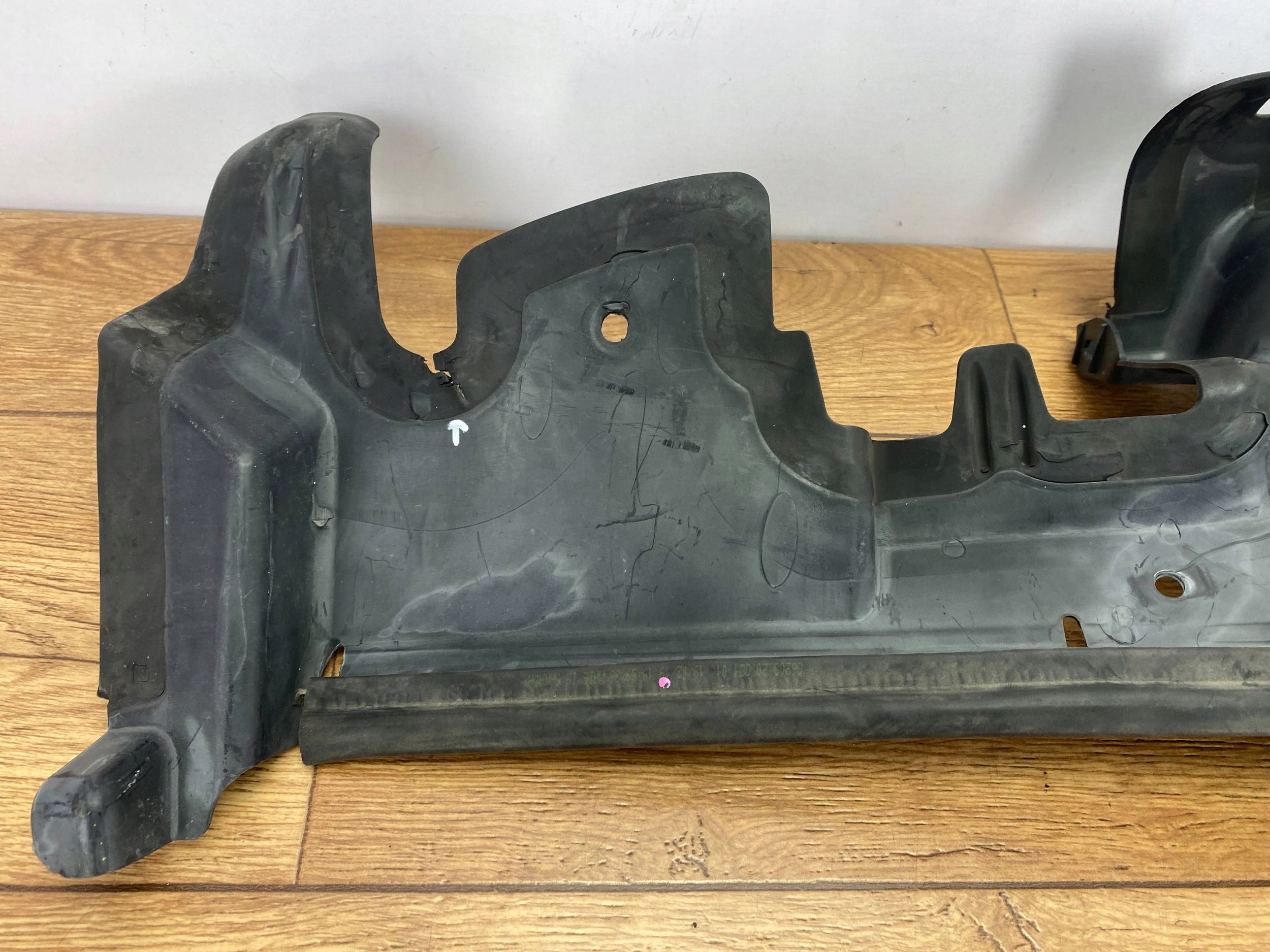 drain air duct air line right Dodge Charger 2015+
