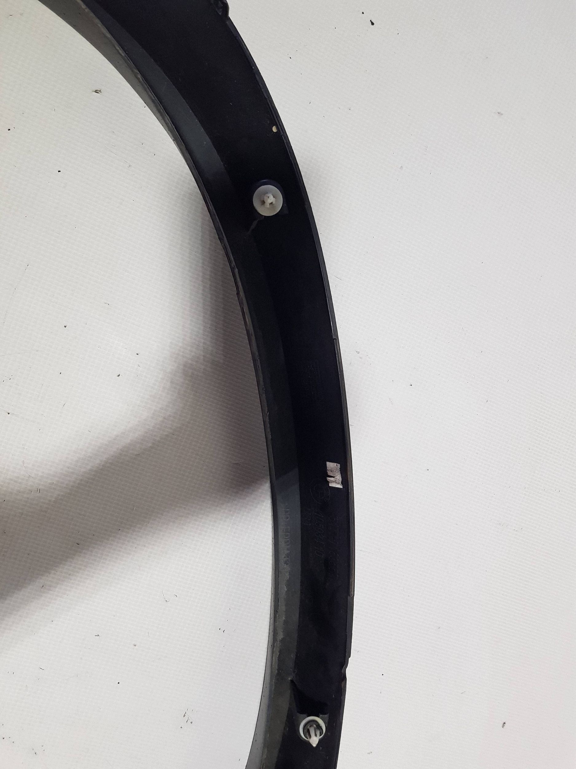 BMW X5 E70 lista sárvédöt bal far hátso 7163559