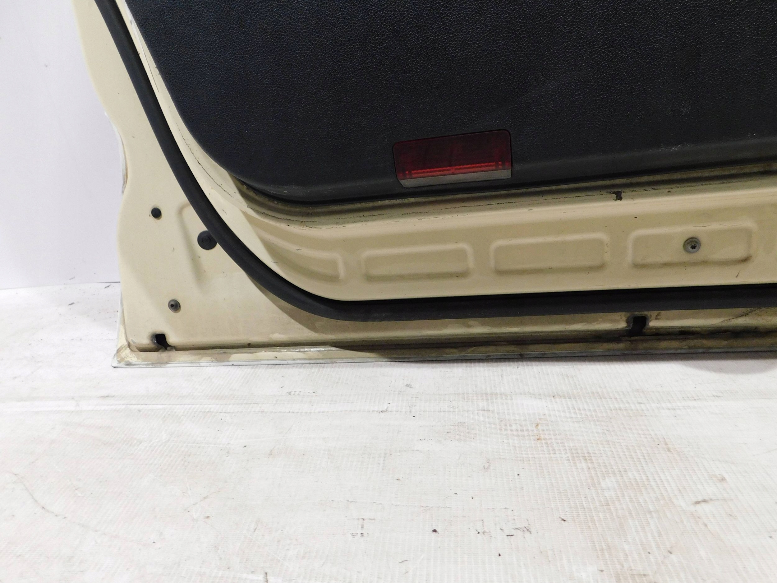 door front front left MERCEDES B KLASA W245