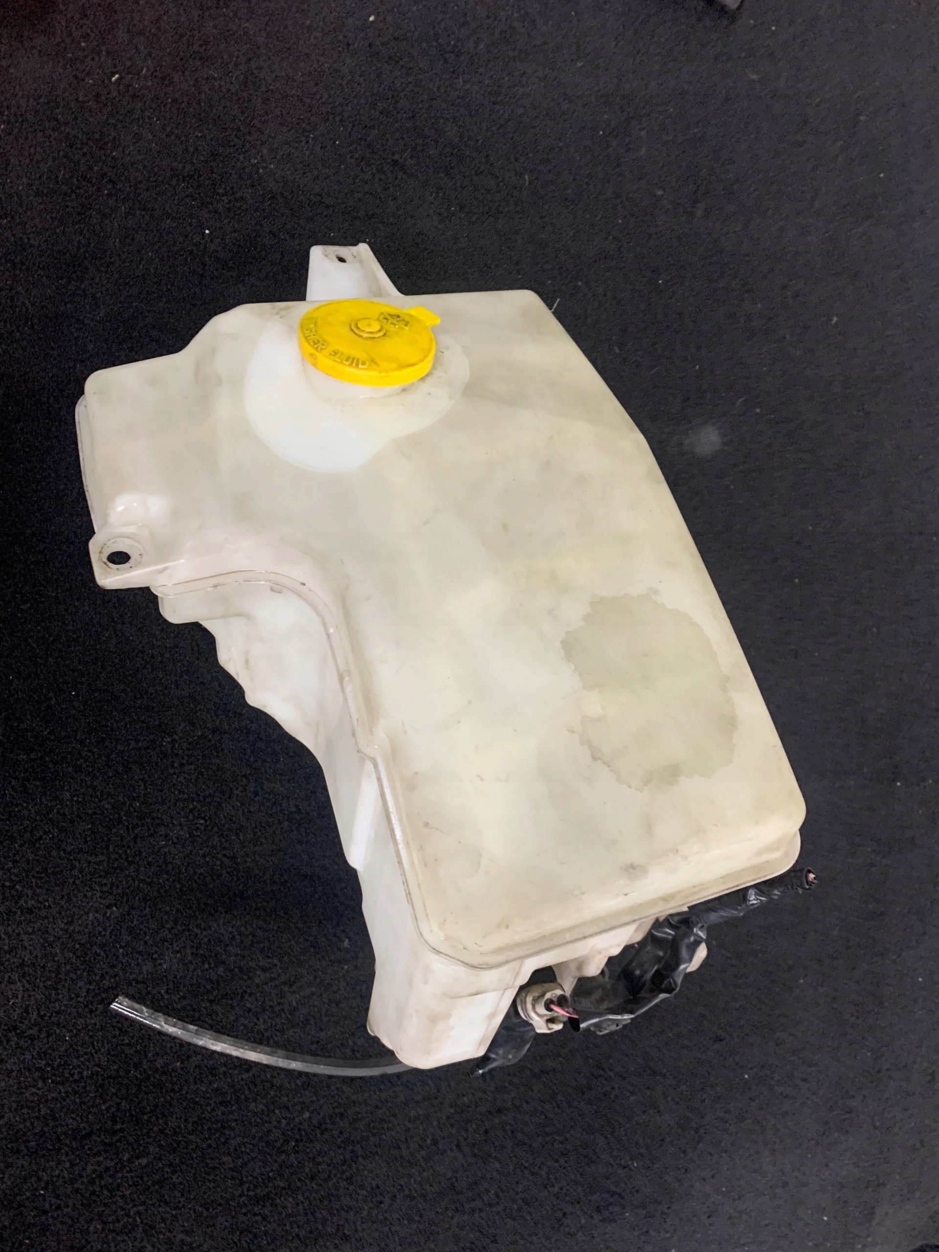 ZBIORNICZEK SPRYSKIWACZY MAZDA 6 GG 855341-054