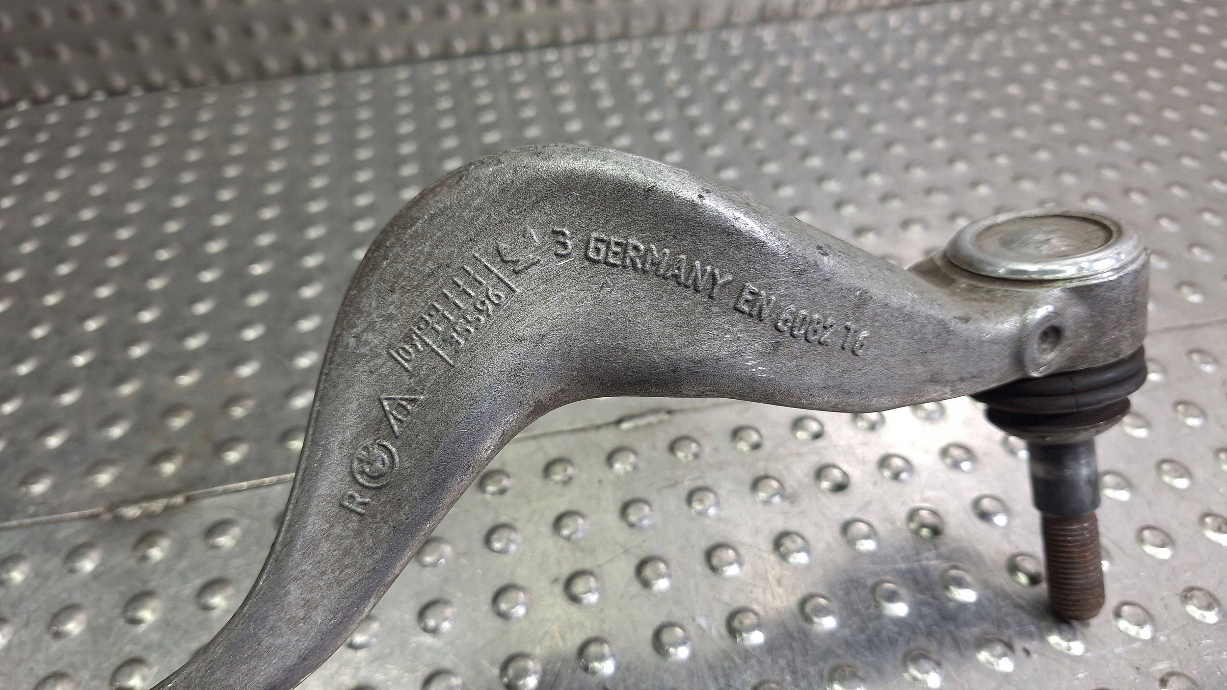 Querlenker rechts vorne 6763708 BMW E81 E82 E87 E88 E89 E90 E91 E92 E93 X1 E84