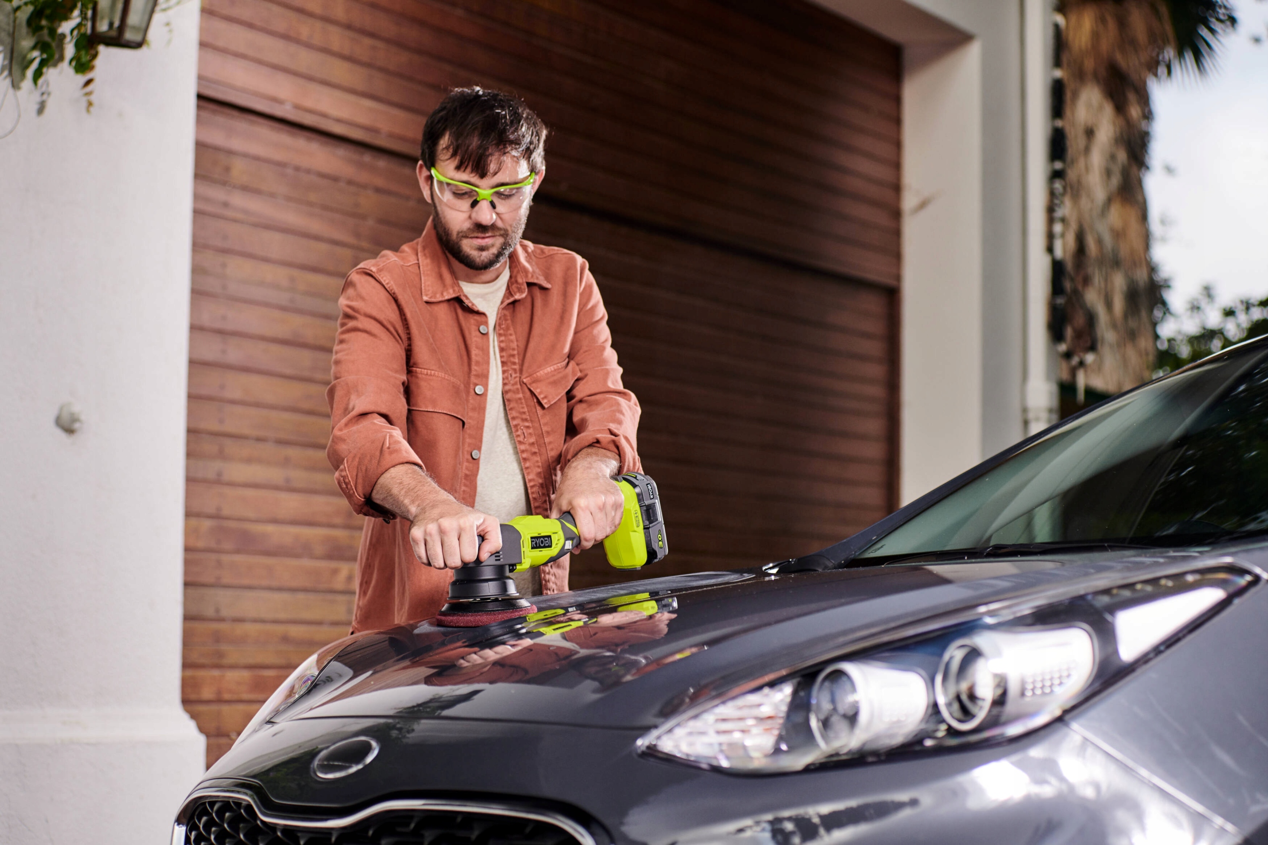 RYOBI POLERKA AKUMULATOROWA 18V REGULACJA R18P-0 125MM OSCYLACJA + 3 PADY Marka Ryobi