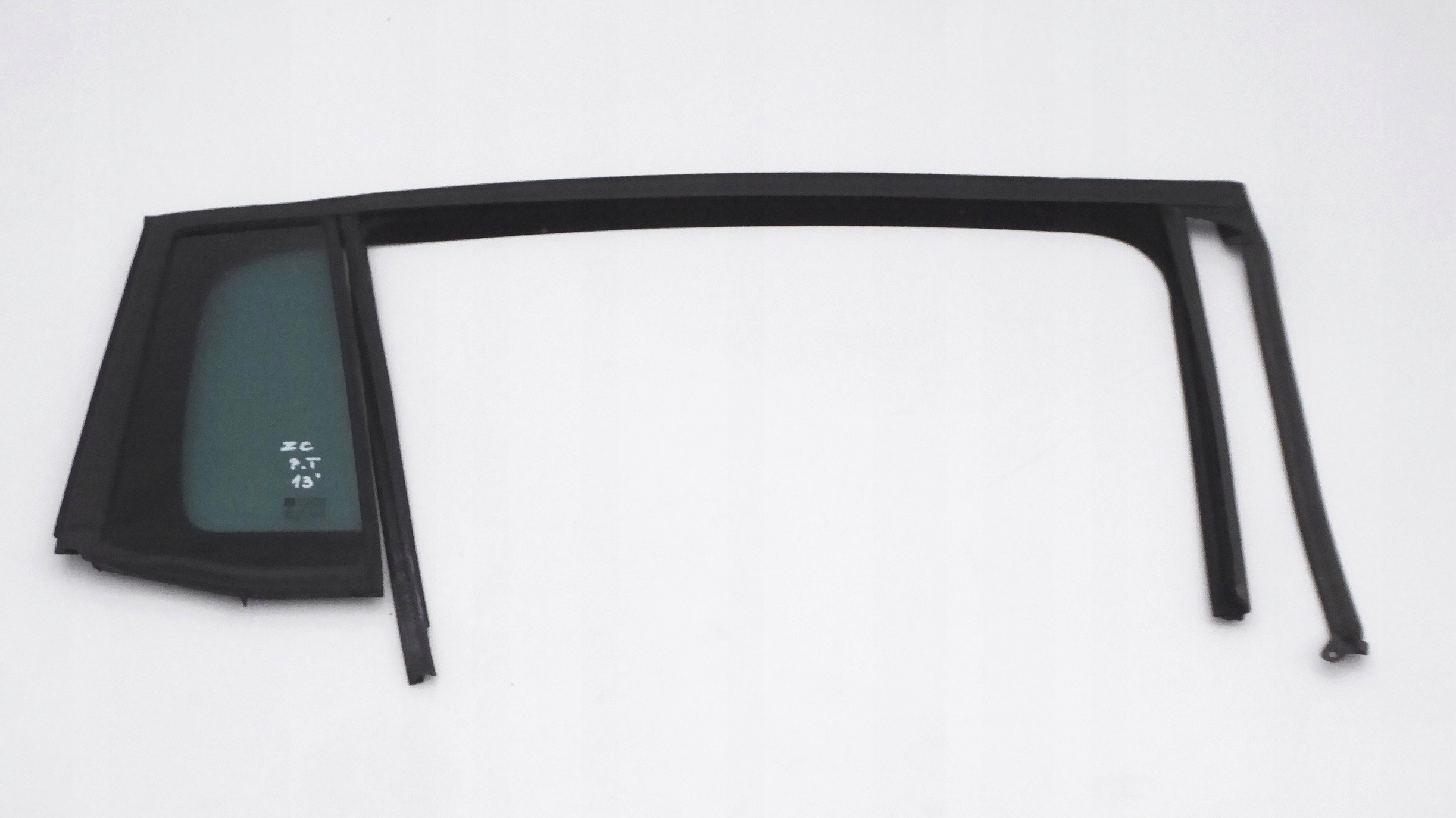 СТЕКЛО ДВЕРИ ПРАВОЕ ЗАДНЕЕ УПЛОТНЕНИЕ 2013 OPEL ZAFIRA C