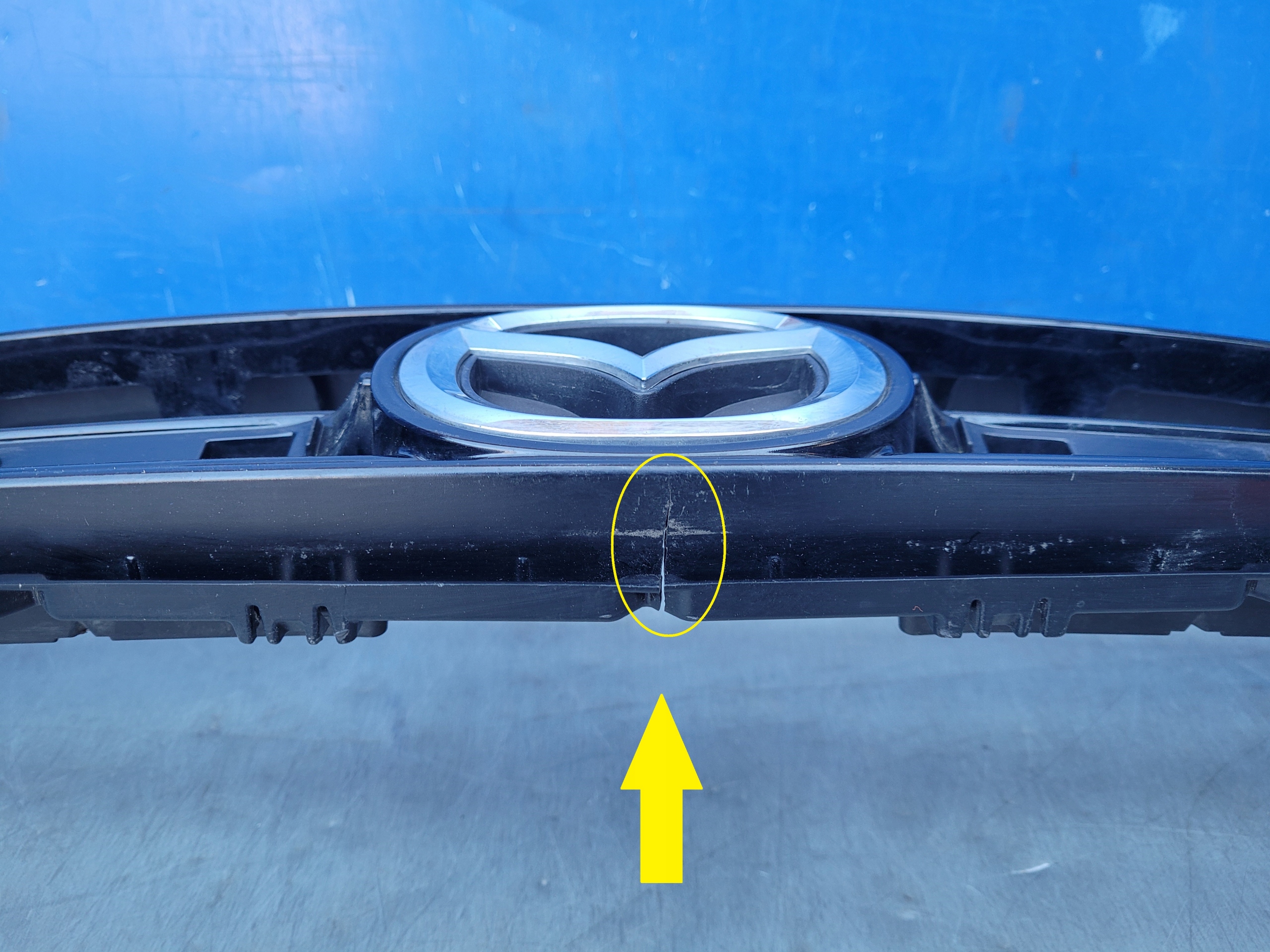 Mazda 2 DE Kühlergrill FRONTGRILL Kühlergitter D09J50712 - Thumbnail 9