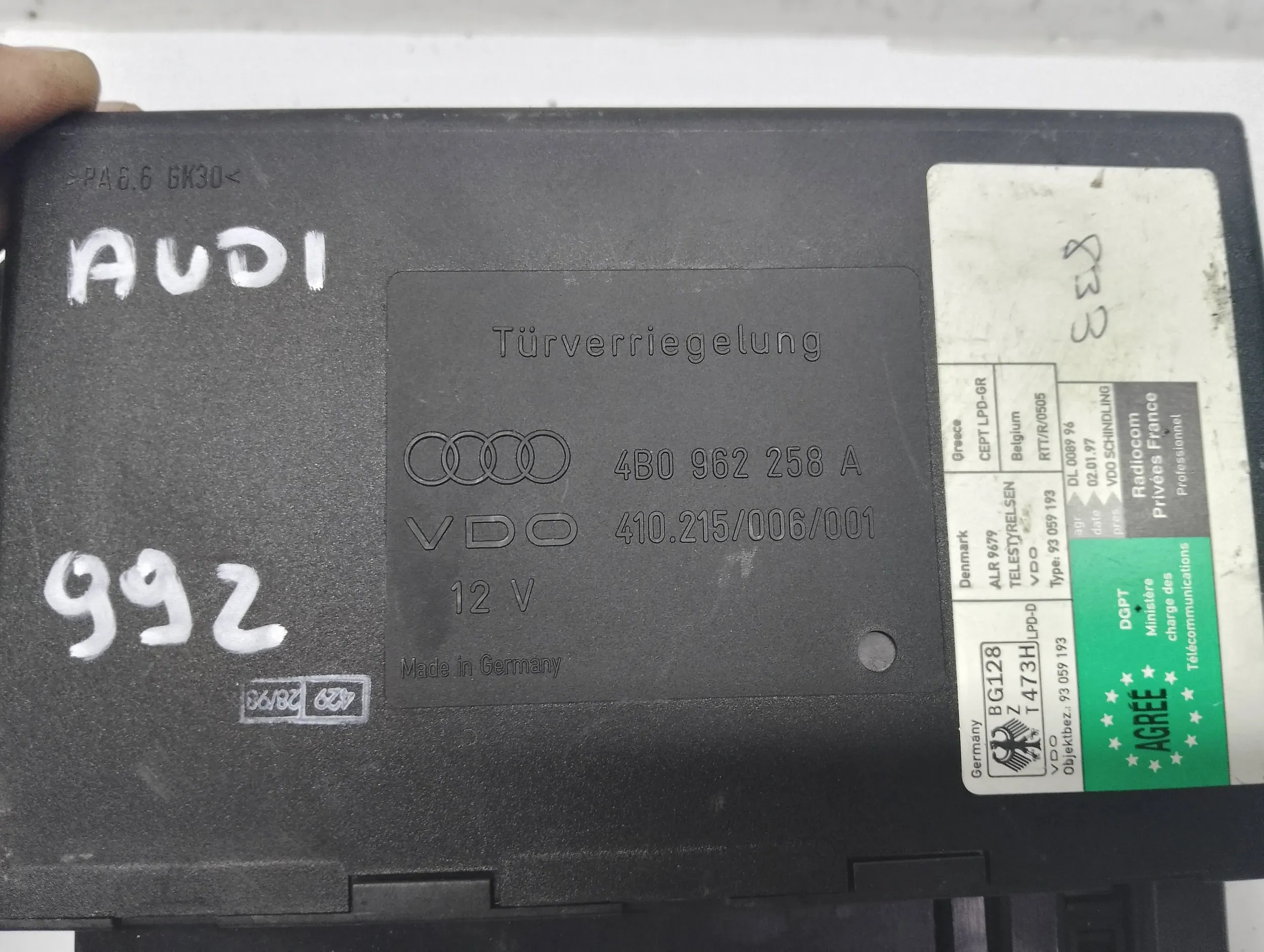 Unité commande confort Audi 4B0962258A
