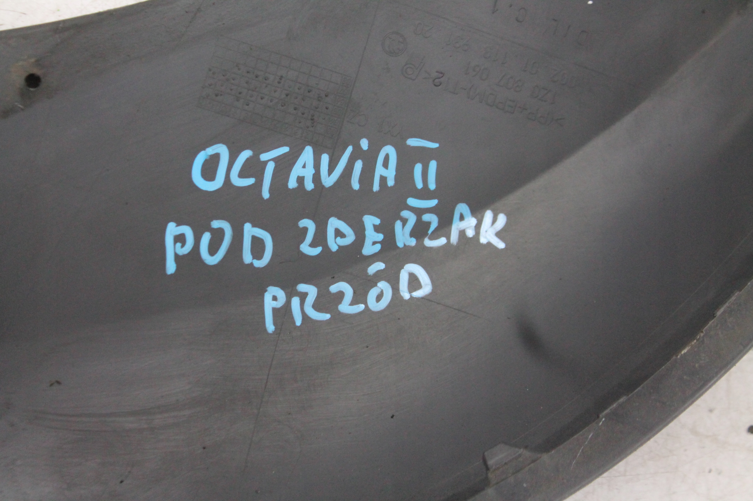 BLENDE ABDECKUNG UNTERE DER STOSSSTANGE 1Z0807061 OCTAVIA II 04