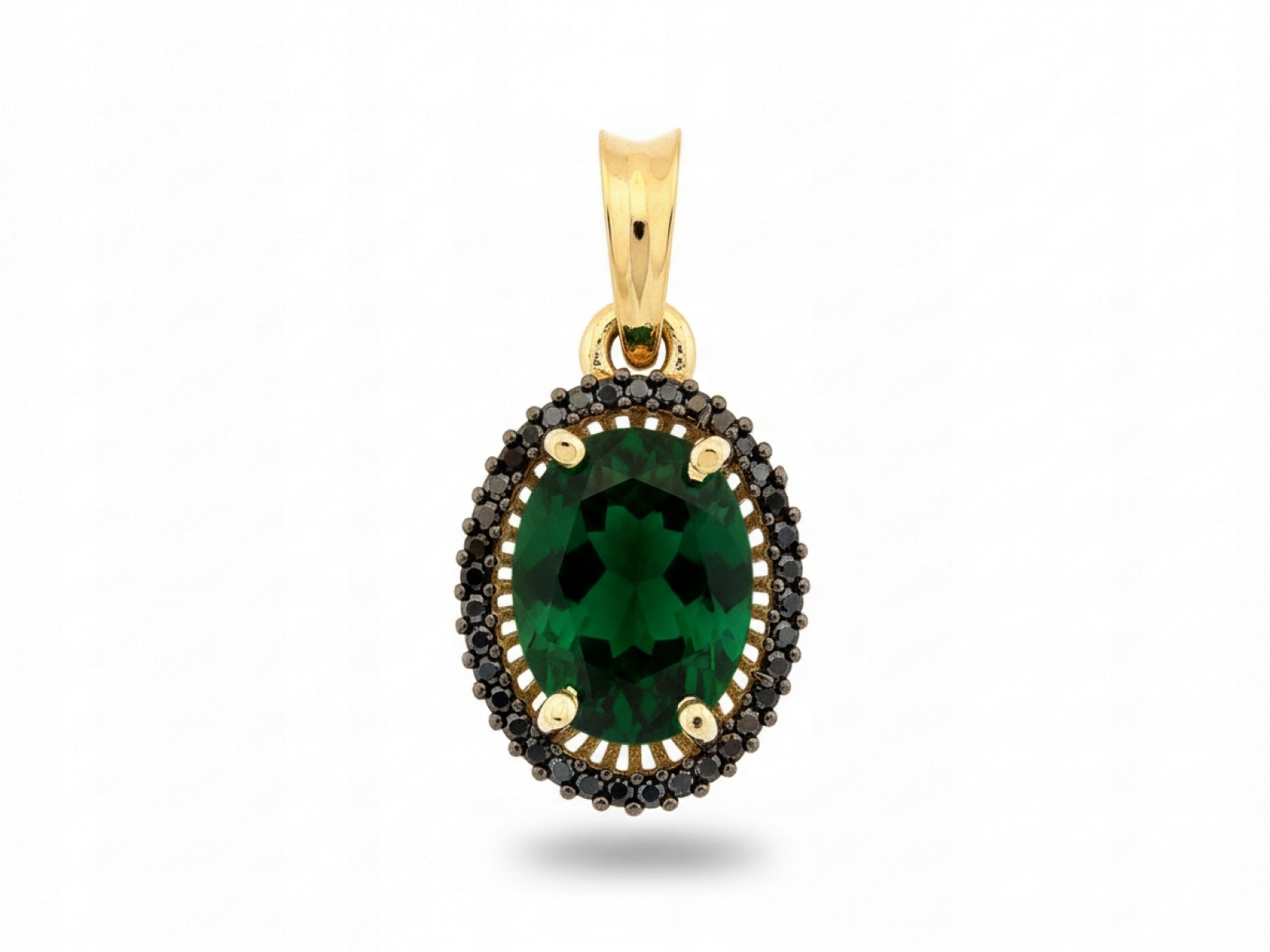 Zlatý přívěsek 585 markýza se smaragdem a černými zirkony 2.03 g