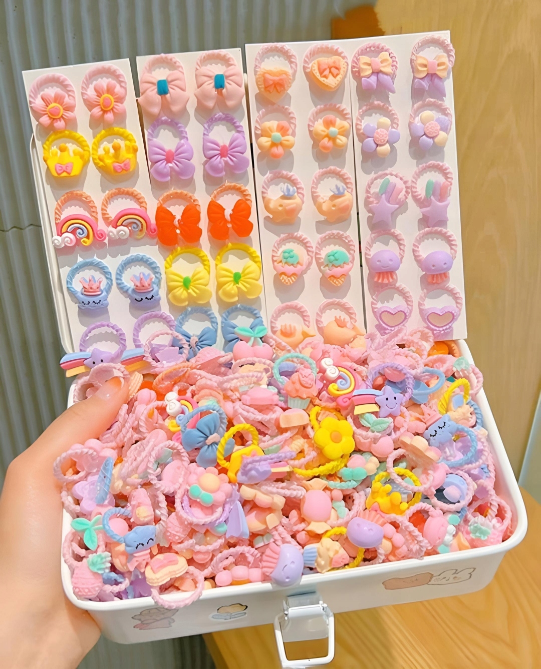 ZESTAW GUMKI DO WŁOSÓW 40 SZT. KWIATY RÓŻ GUMECZKI