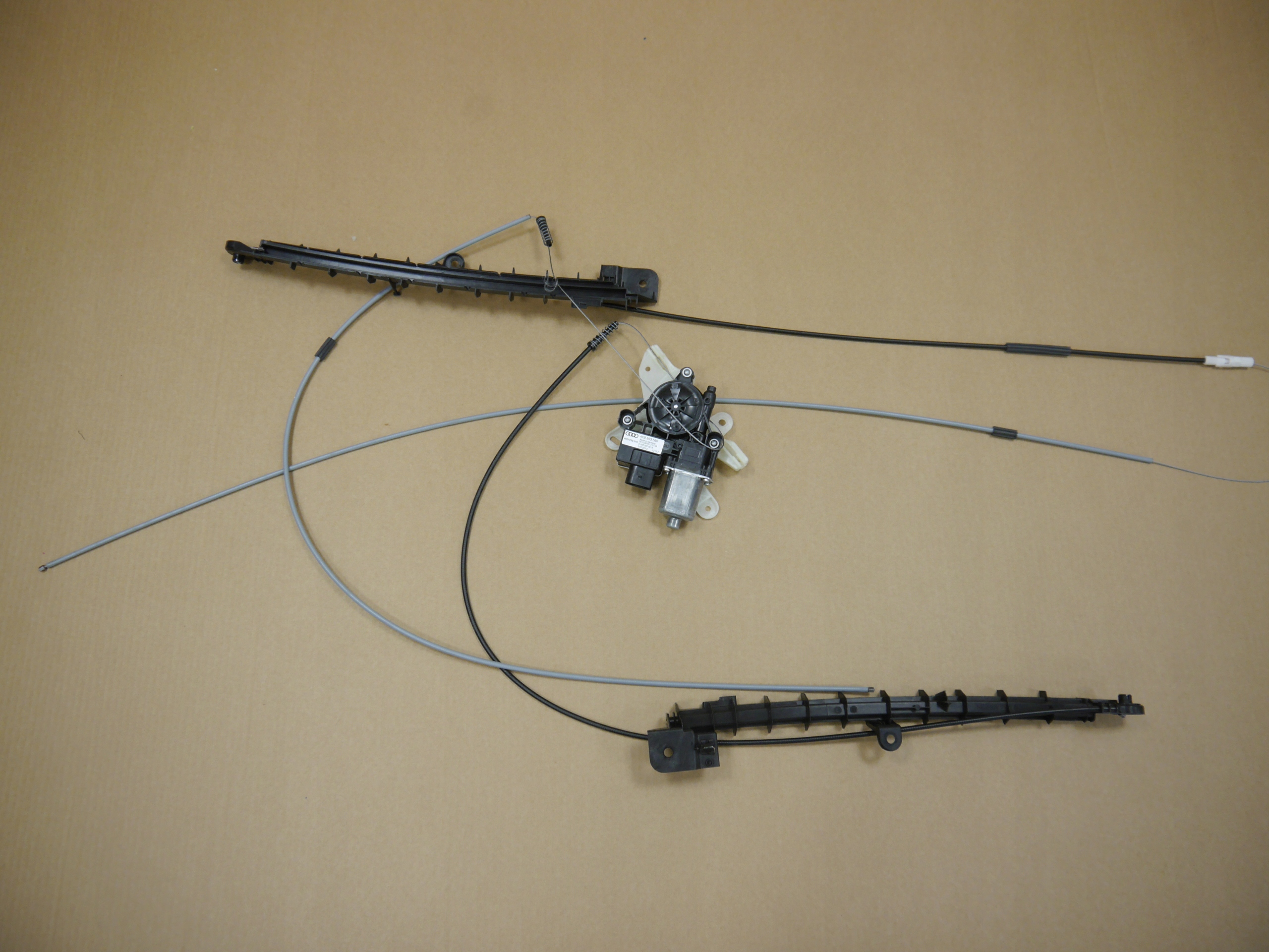 AUDI A6 C8 механізм жалюзі багажника 4K9863560