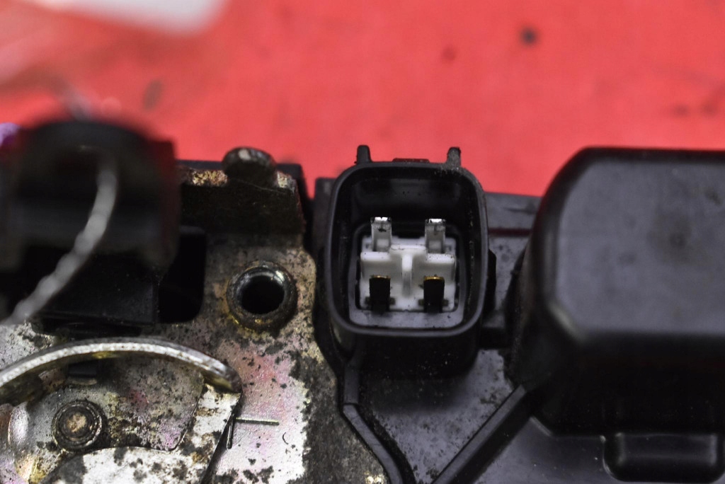 lock door left front front EU CHRYSLER PACIFICA 1 and 03-08