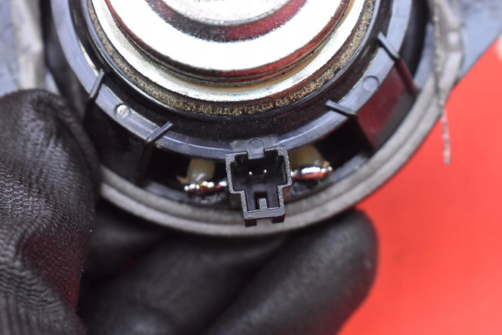 speaker 1004833-01-A TESLA MODEL S 12-20