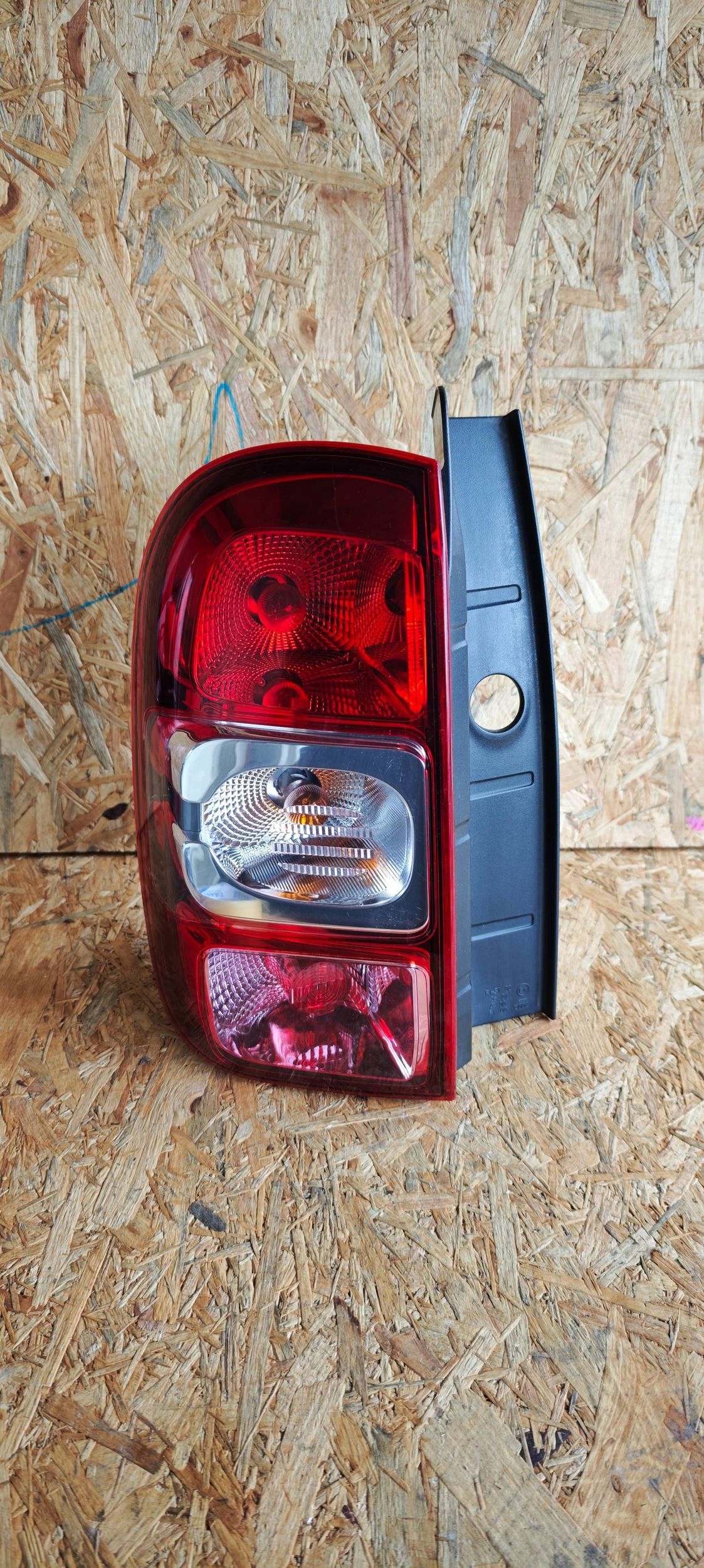 light rear rear part side left Dacia Duster 265551679r