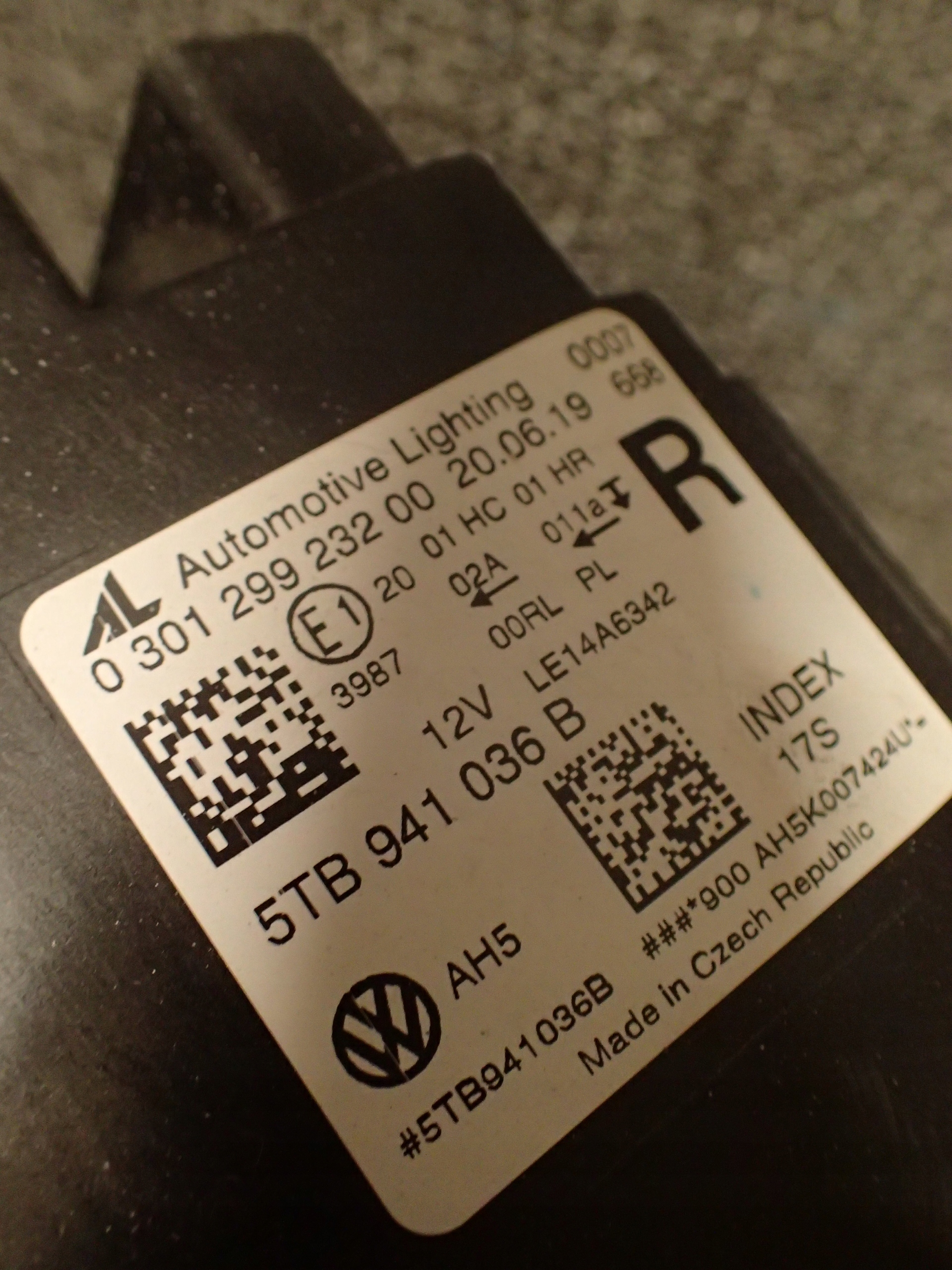 light right VW TOURAN 15- FULL LED 5TB941036B