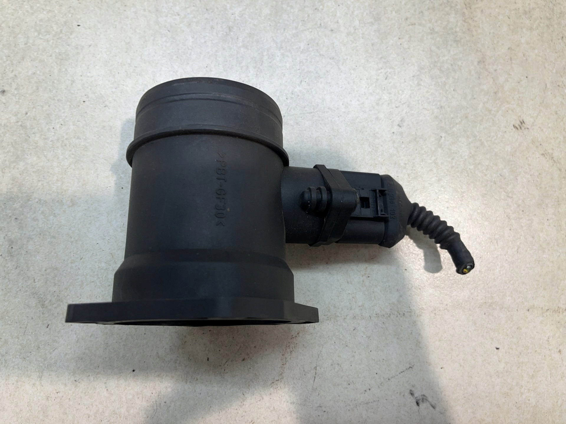 flow meter AUDI A6 C5 KOMBI 028021813