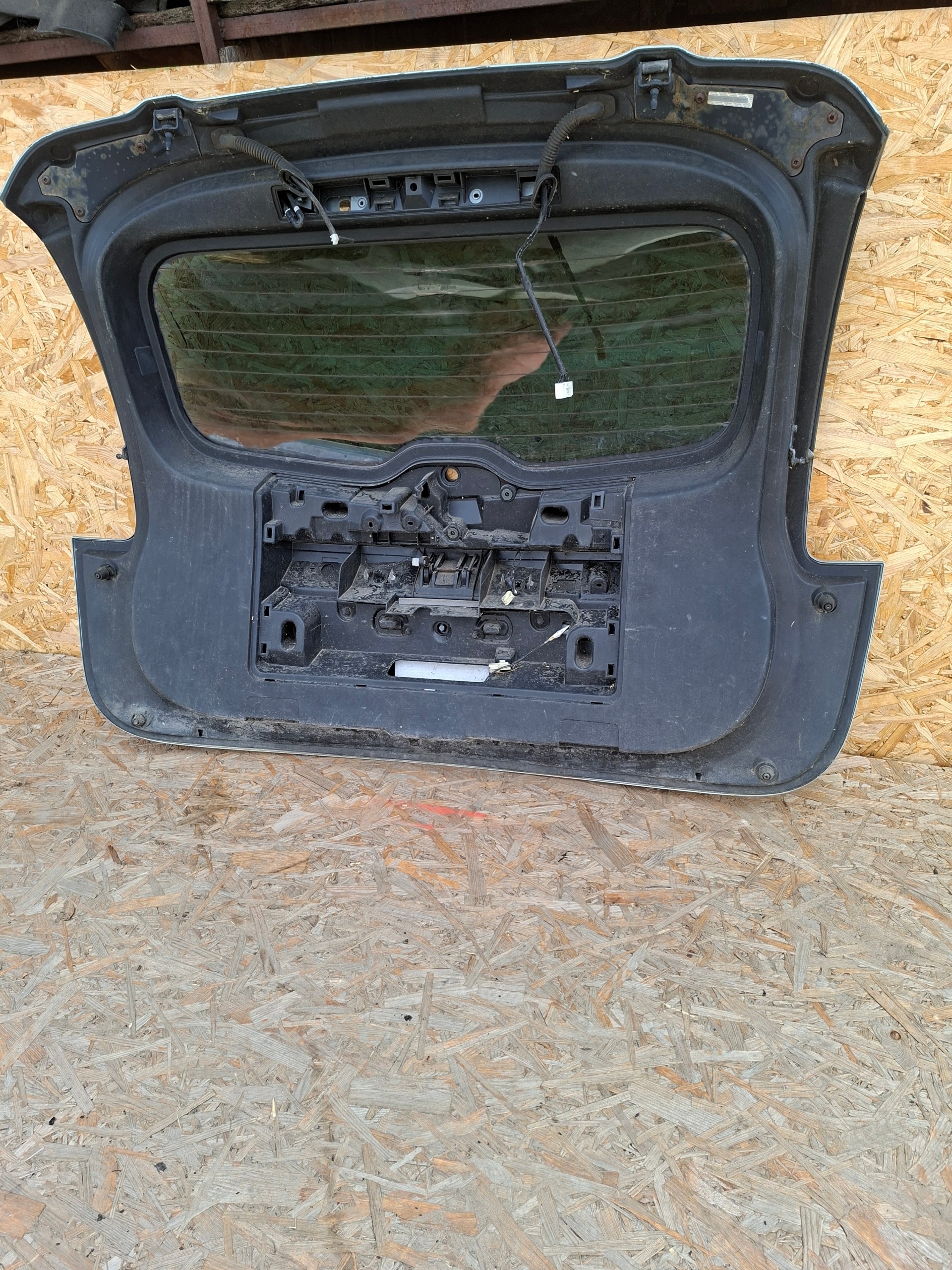 trunk door boot rear part MAZDA 5