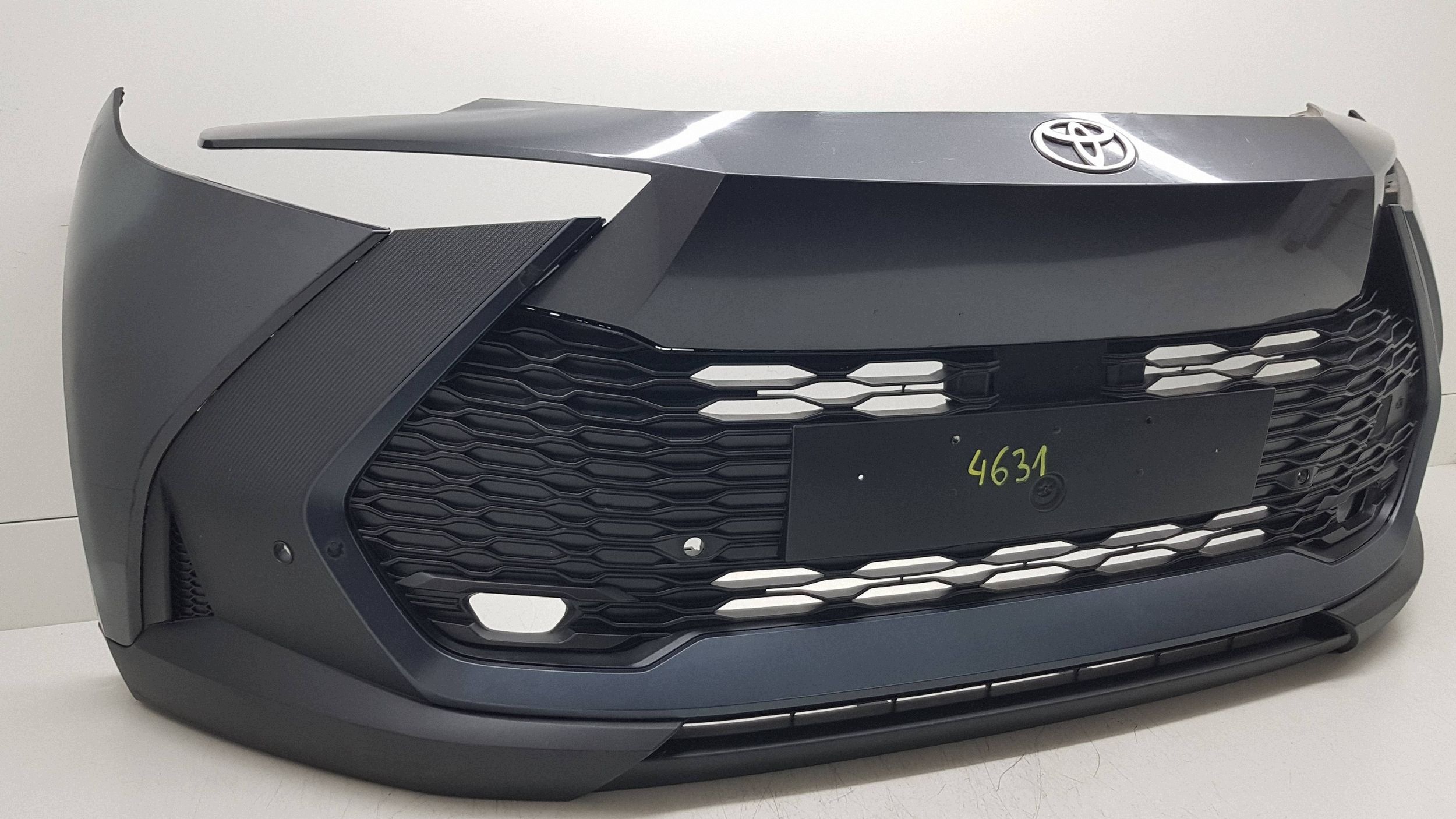 TOYOTA CHR CH R II 2 2023 - bumper front 52119-FA250