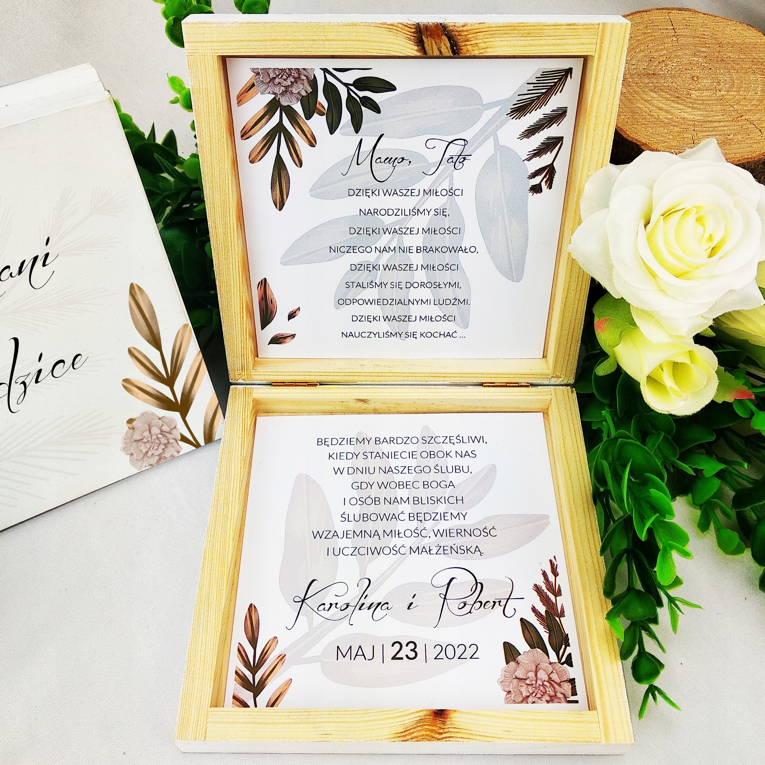 PUDEŁKO DREWNIANE ZAPROSZENIE PROŚBA DLA RODZICÓW NA ŚLUB WESELE BOHO B2 Y3 Kolor dominujący brązowy