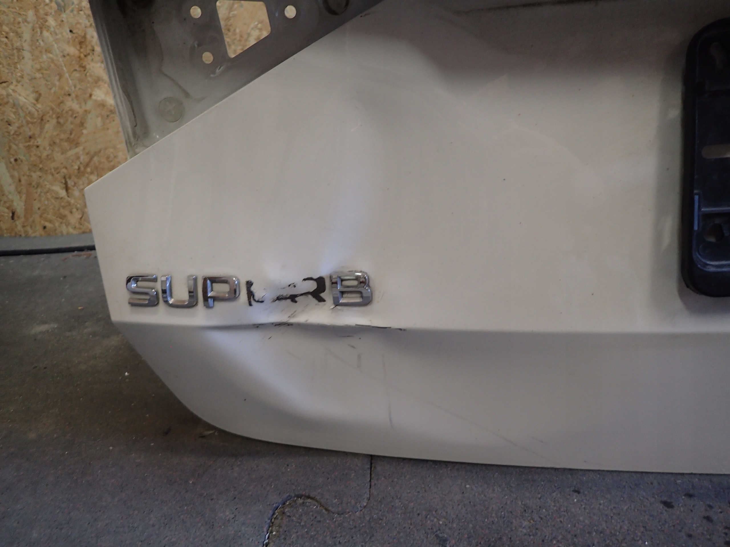 boot door SKODA SUPERB III 3 KOMBI LIFT