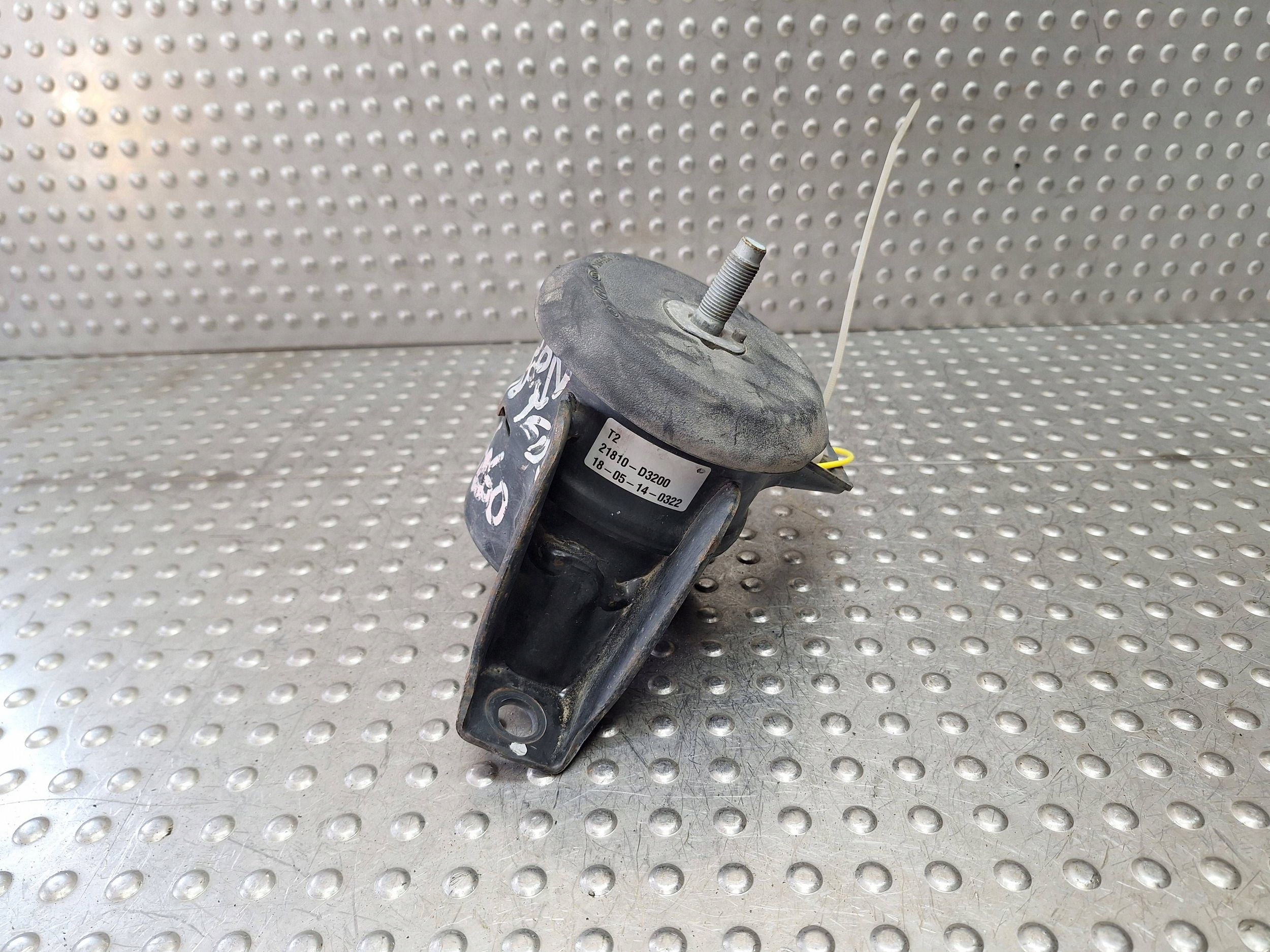holder engine mount 21810-D3200 HYUNDAI TUCSON II 1.6 CRDI