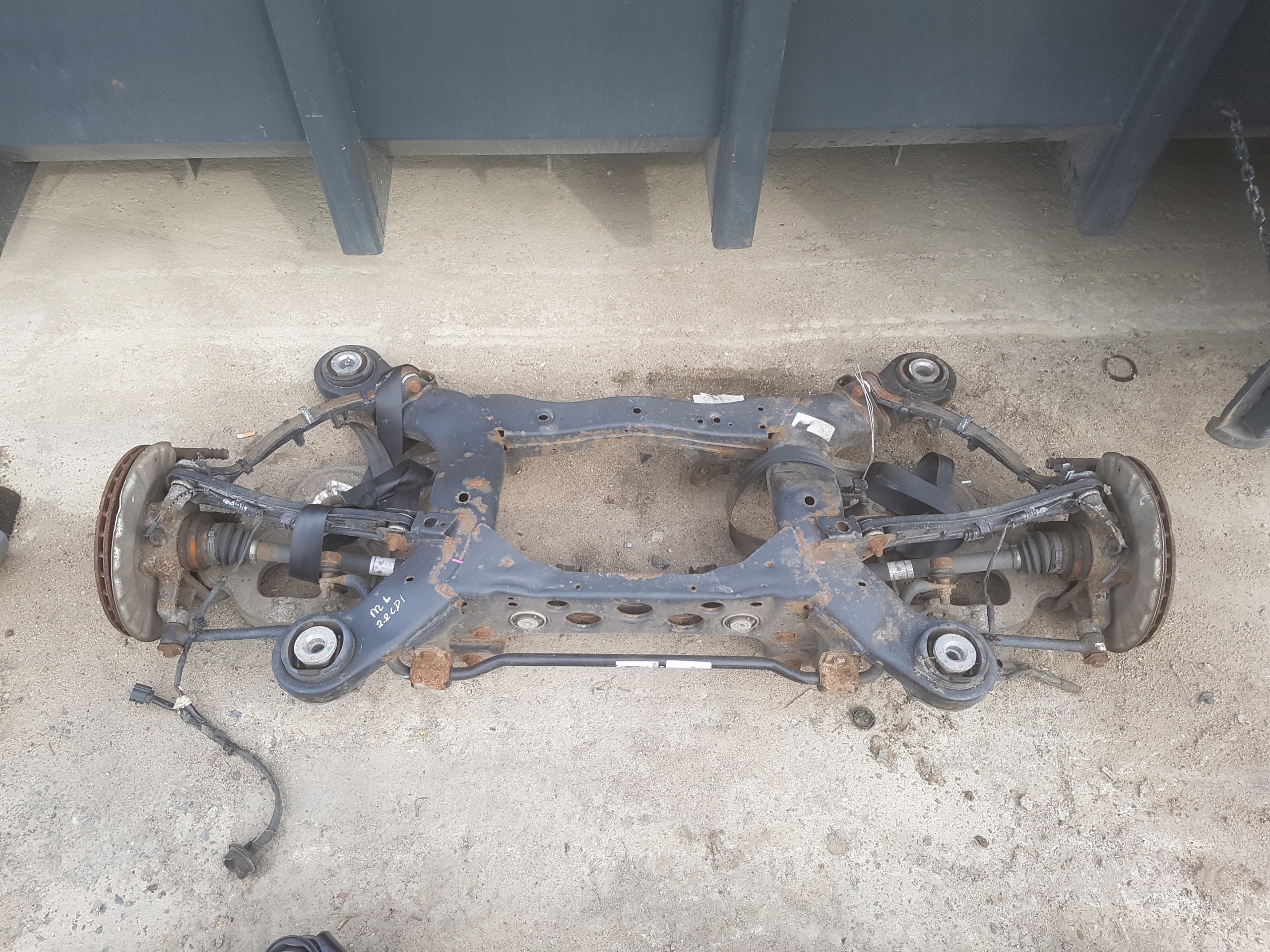 MERCEDES ML W166 2.2 CDI BELKA ZAWIESZENIA TYŁ