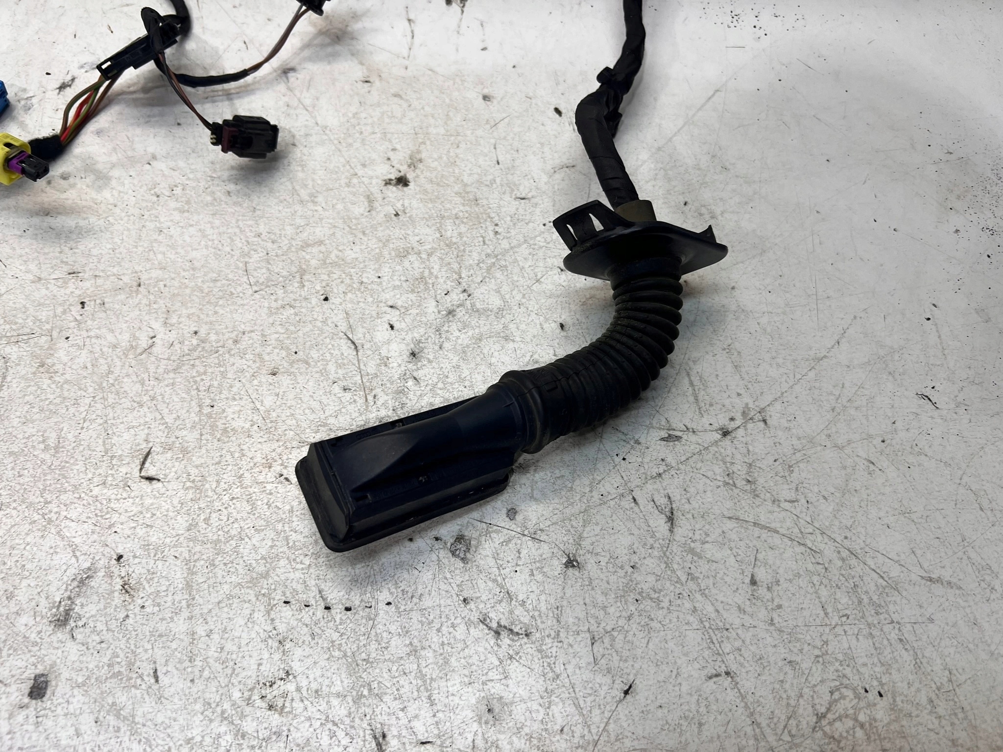 bundle door left front AUDI A6 C8 4K5971029AA