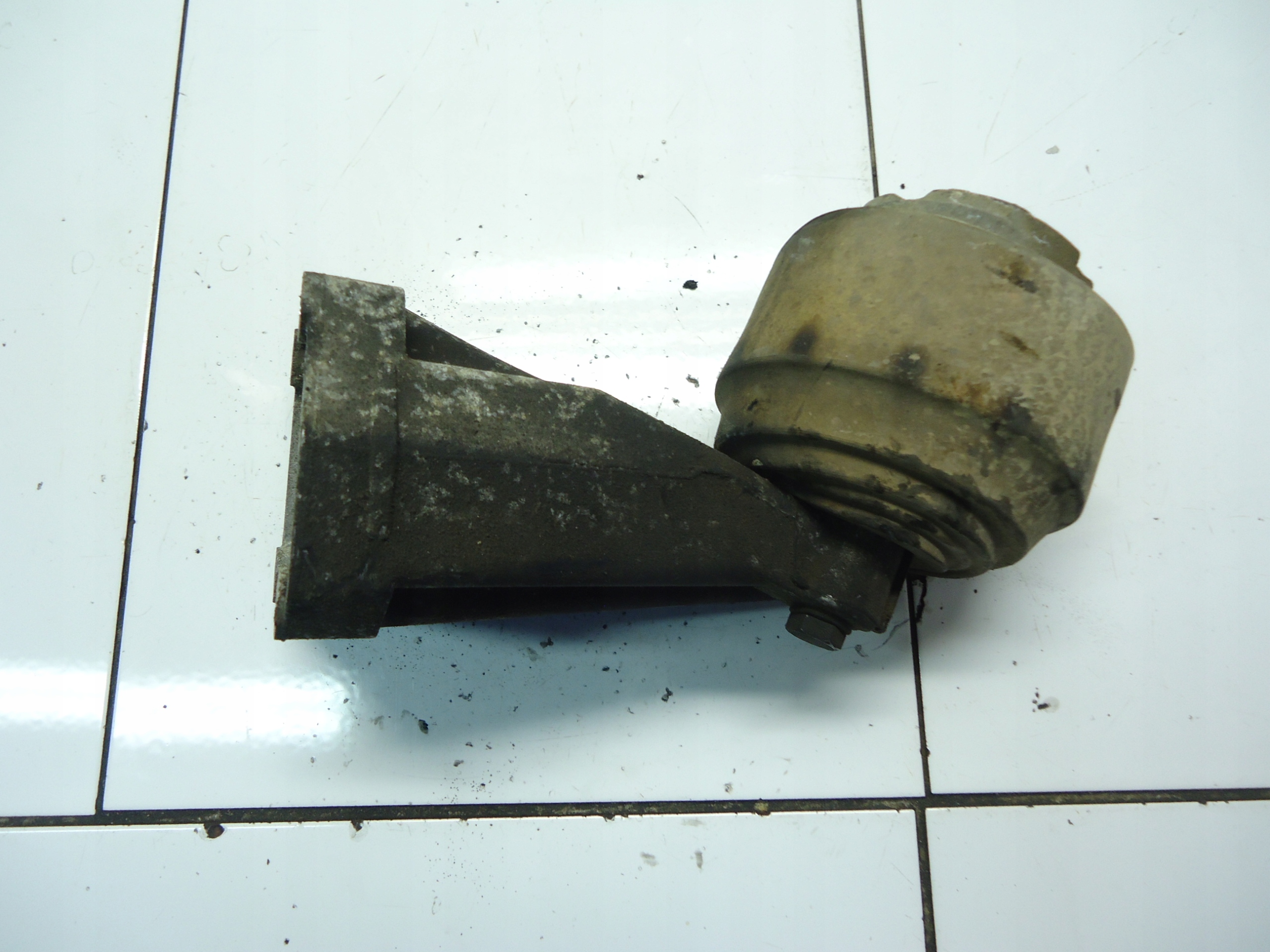 MERCEDES W211 3.2CDI airbag engine mount A6132230504