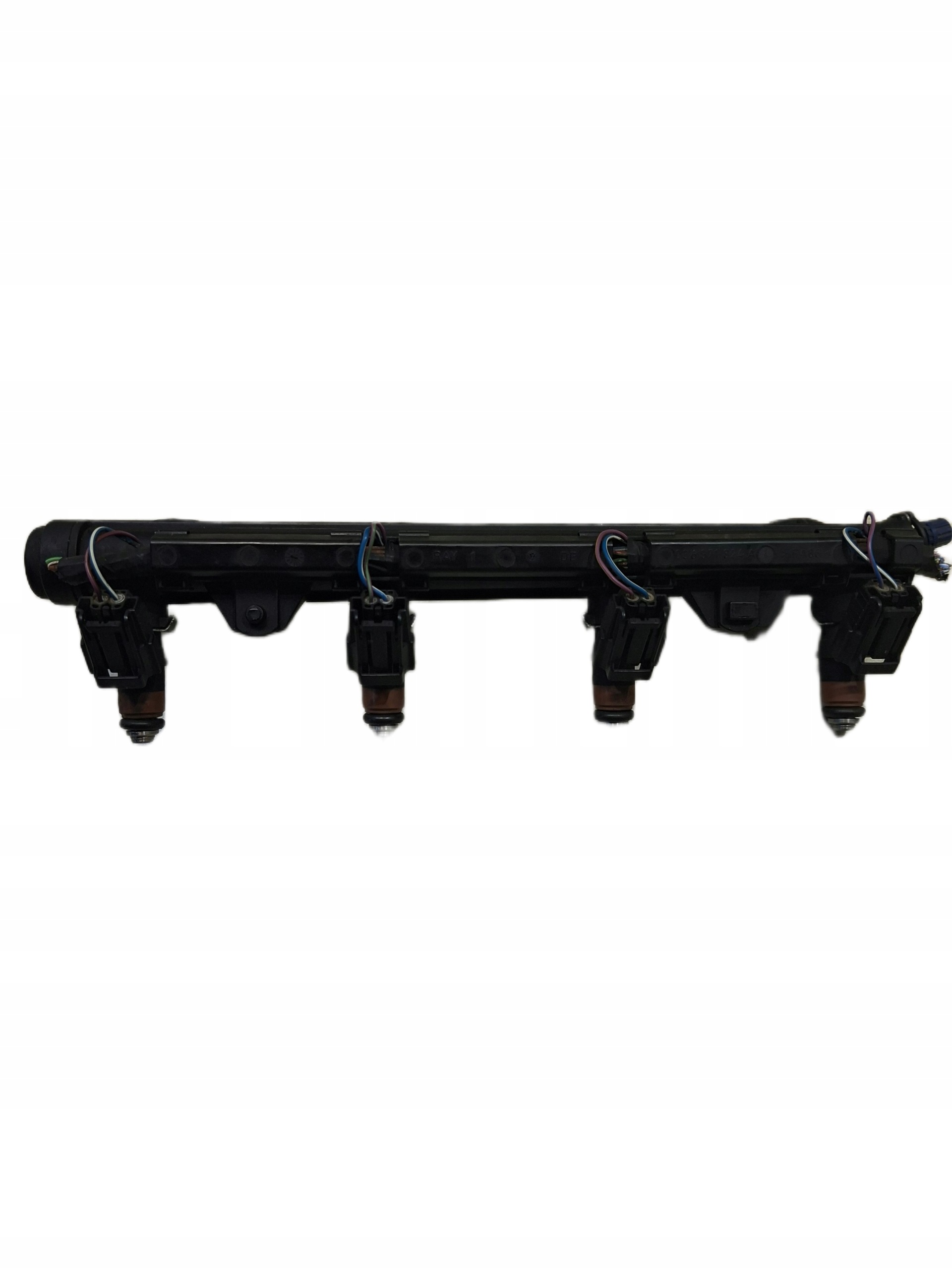 Rampe injection SKODA FABIA et 1.4 16V 036133320