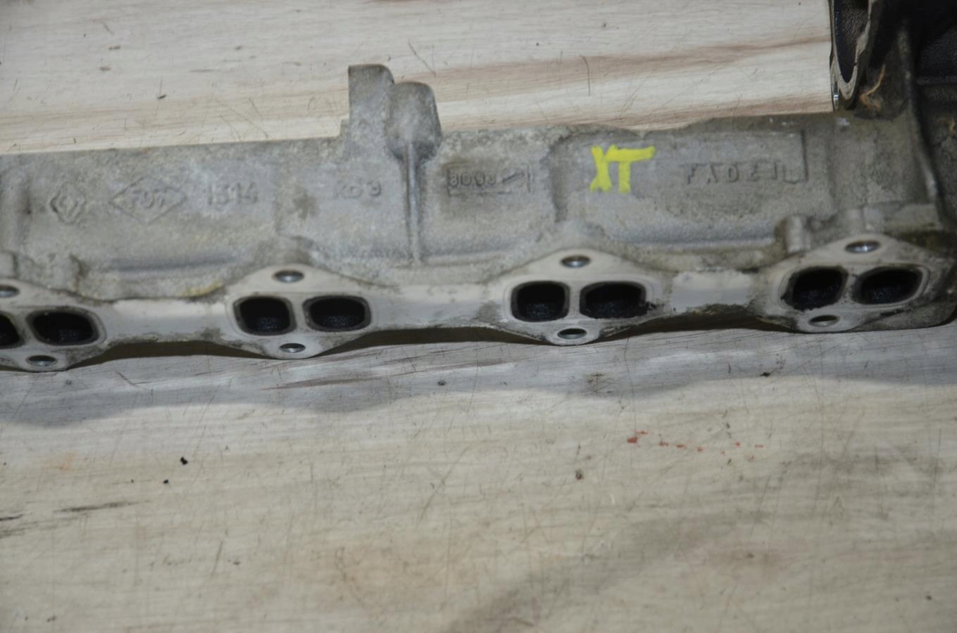 intake manifold 2.0 DCI Nissan X-Trail t31