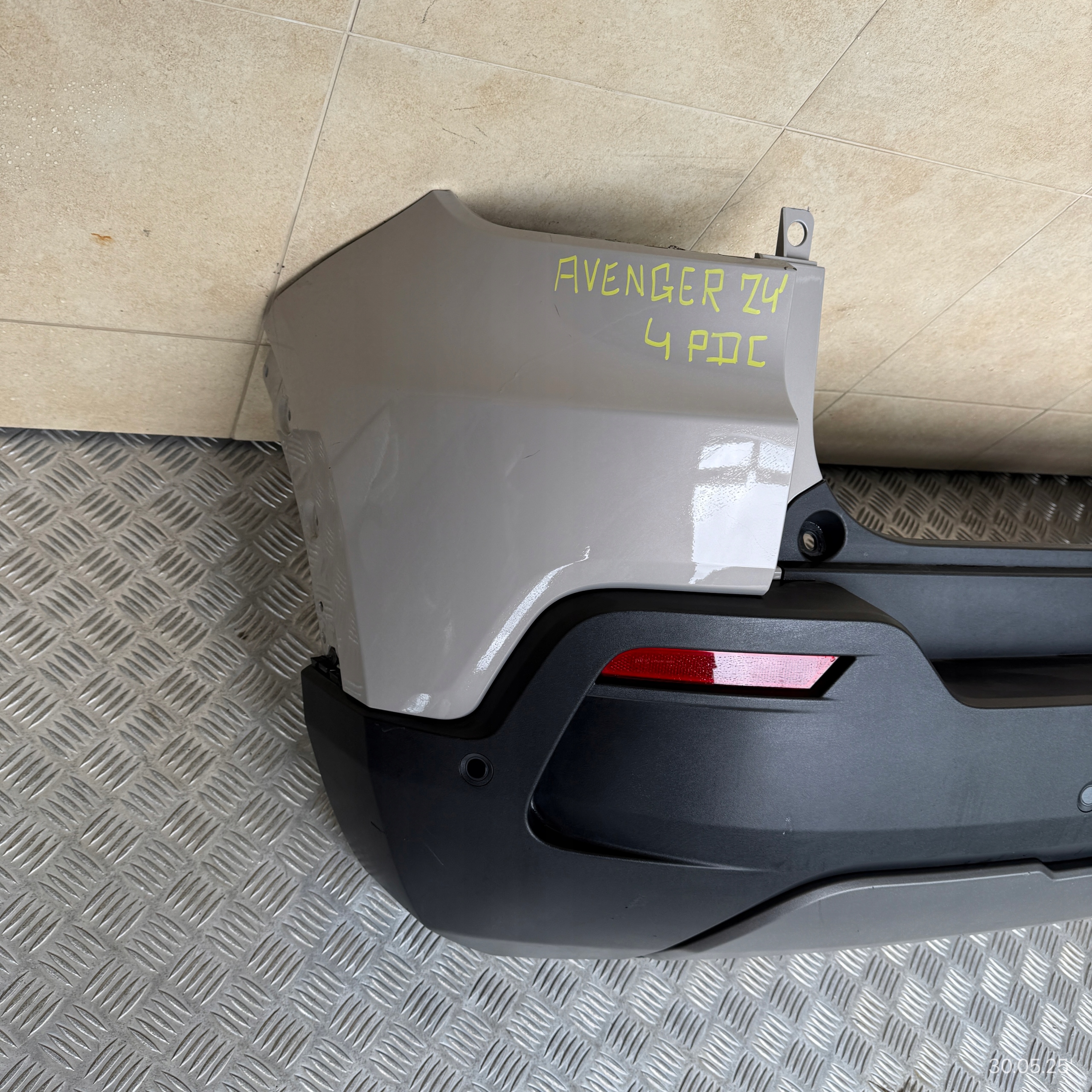 bumper rear complete JEEP AVENGER 2024 ROK 4 PDC