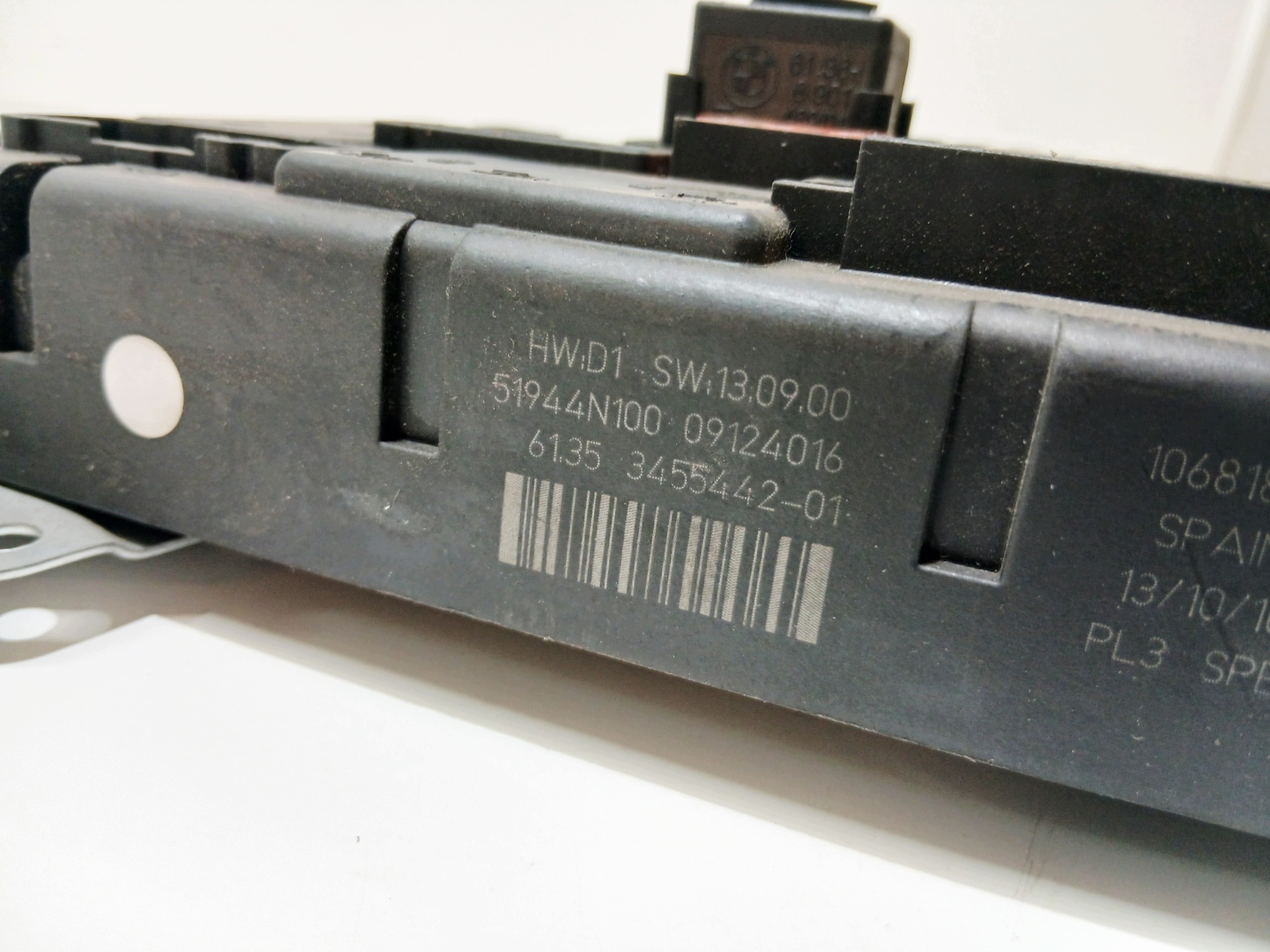 fuse box MINI R57 3455442 (0006037)