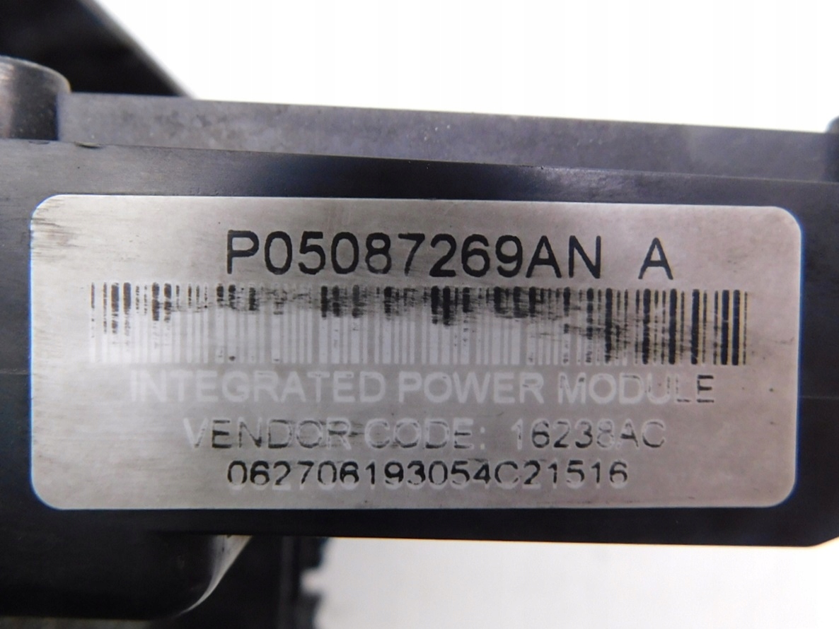 блок предохранителей CHRYSLER 300C 3.0 05-10