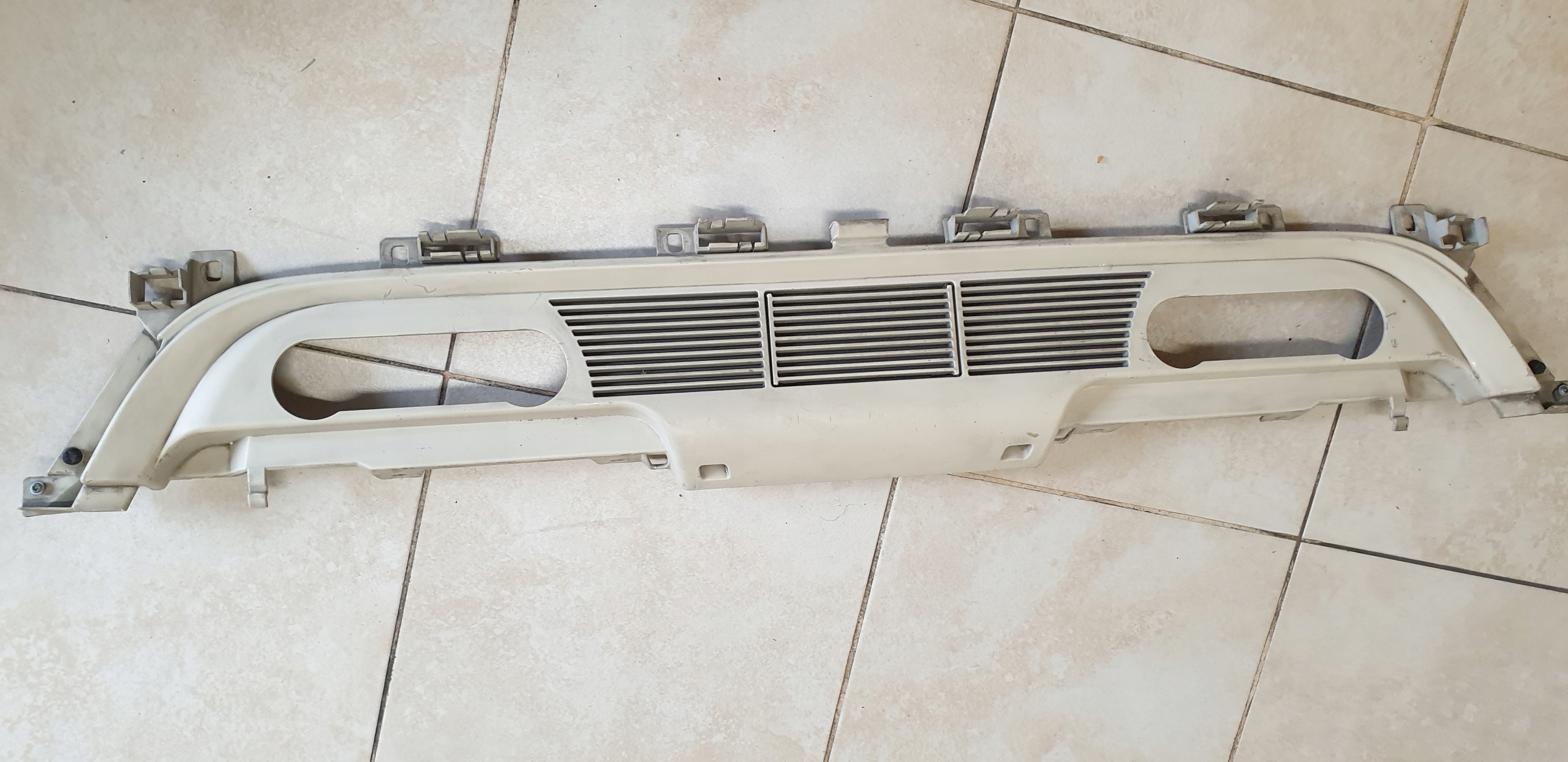 moulding KRATKI WLOTU air front cover BMW E64 CABRIO