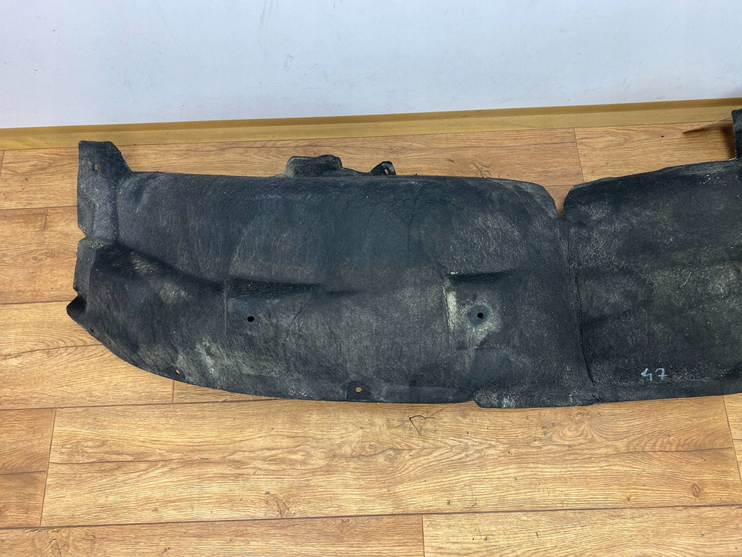 mudguard right rear. Ford Edge II 2019+