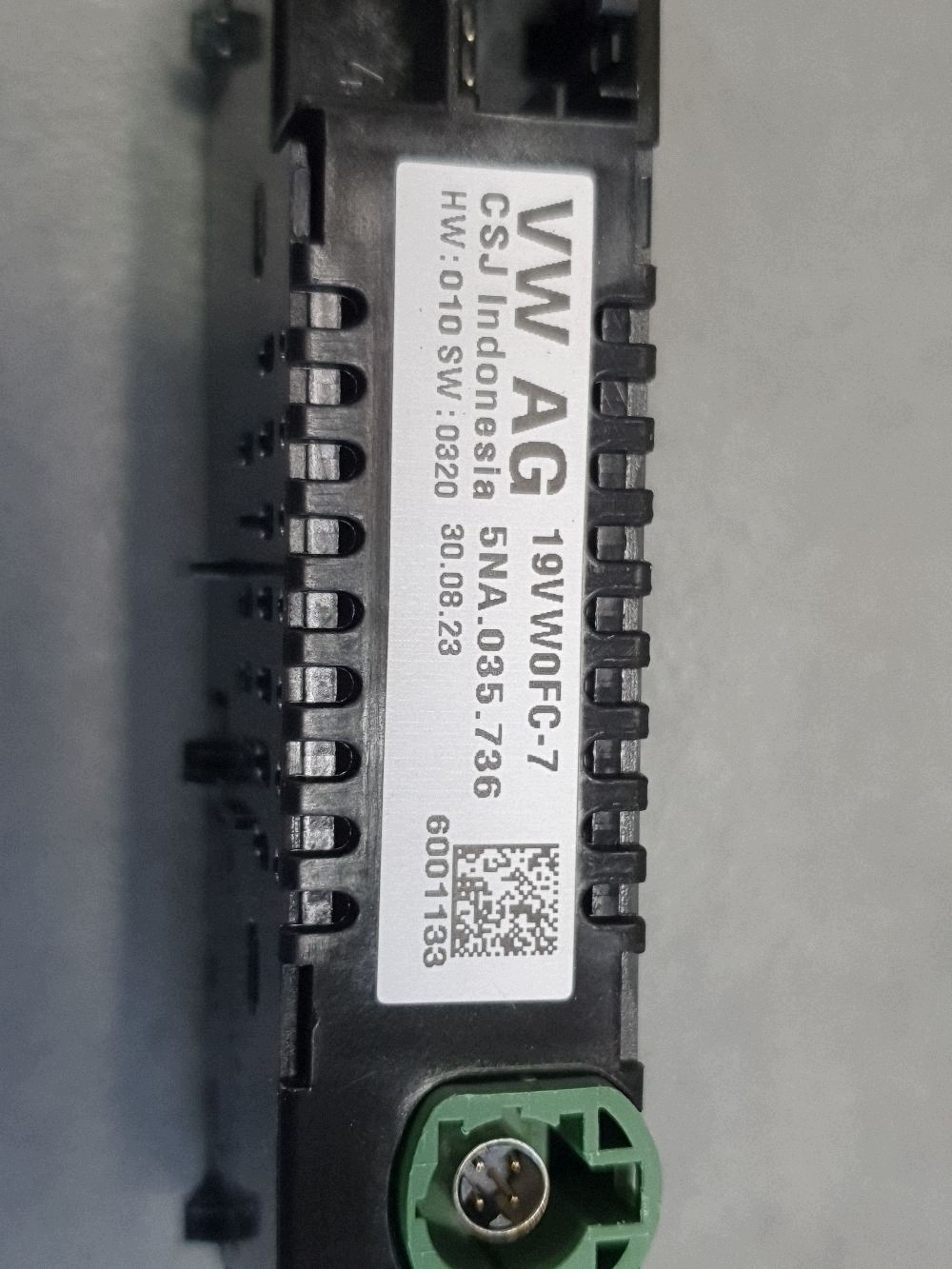 Cupra Leon IV adapter USB 5NA035736