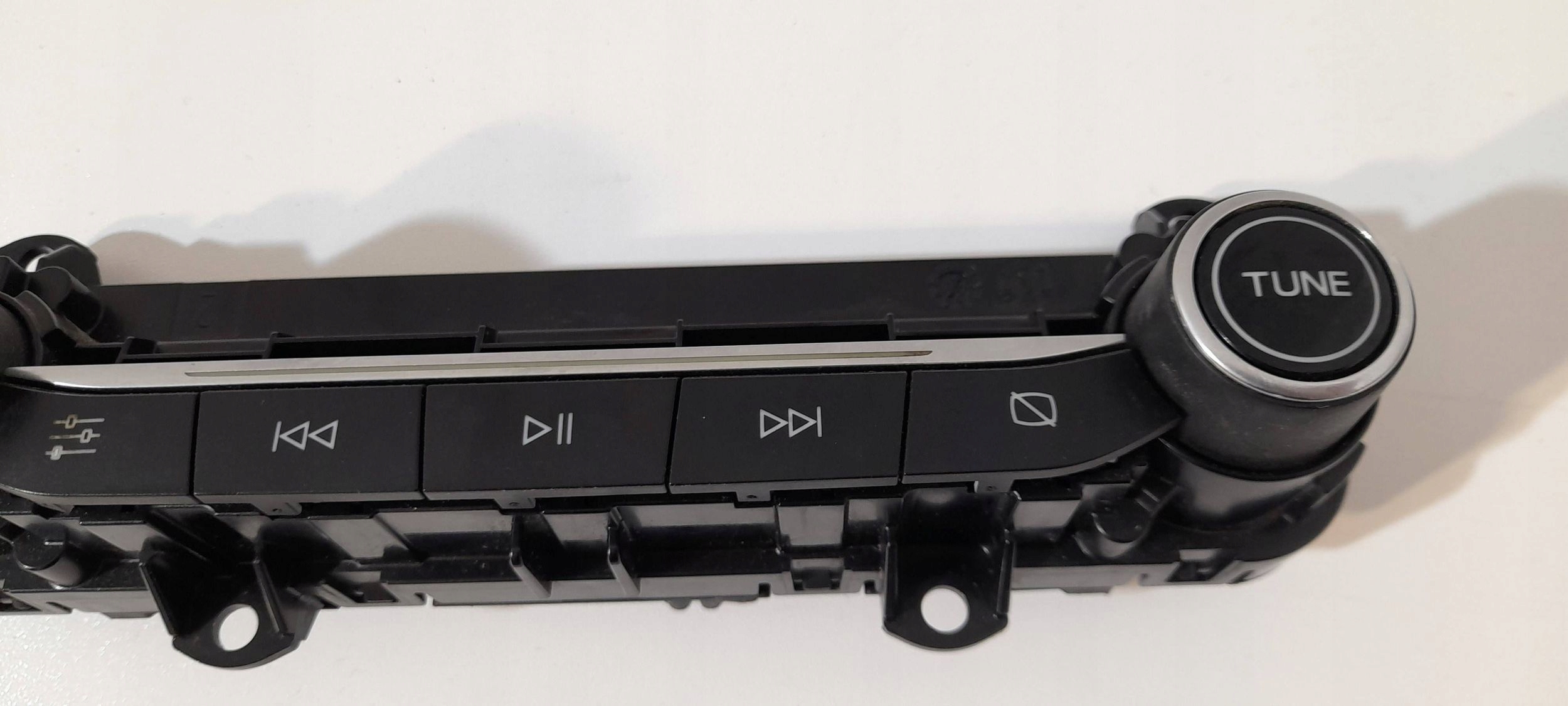 Ford Fiesta MK8 control panel CD/DVD/GPS H1BT18K811HE (J9)