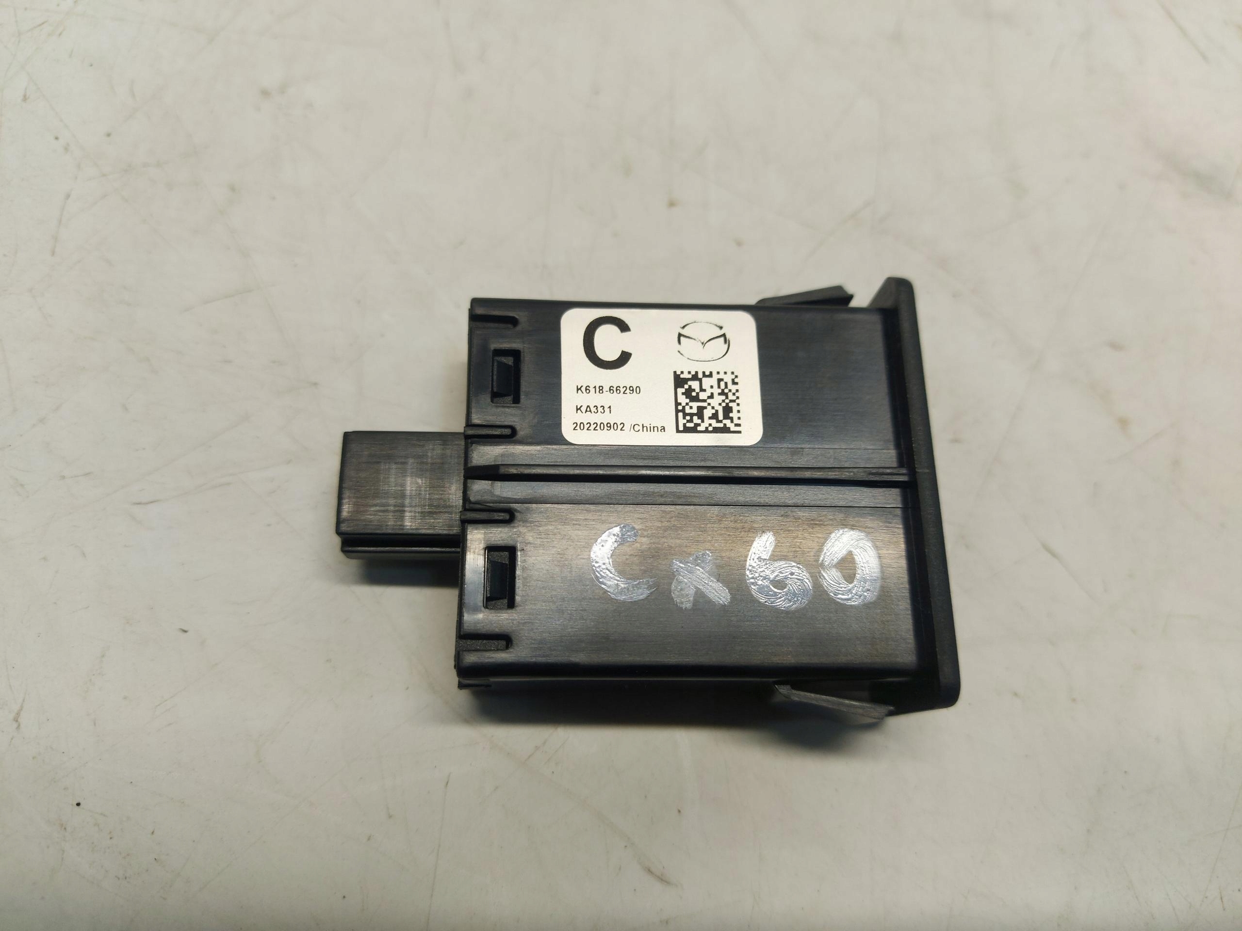 Mazda CX60 PHEV adapter USB PORT K618-66290