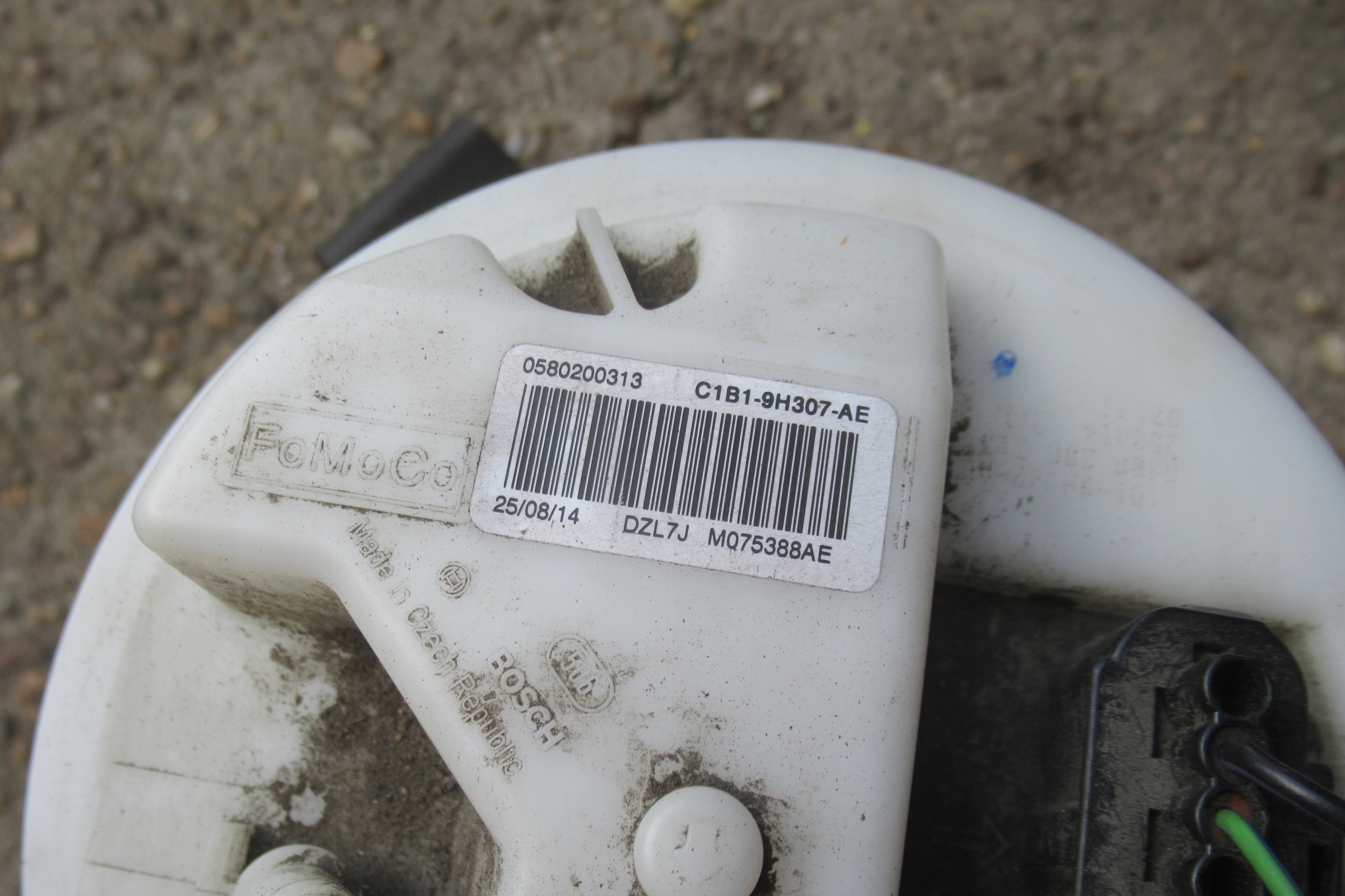 FORD FIESTA MK7 1.0 EB feed pump C1B1-9H307-AE