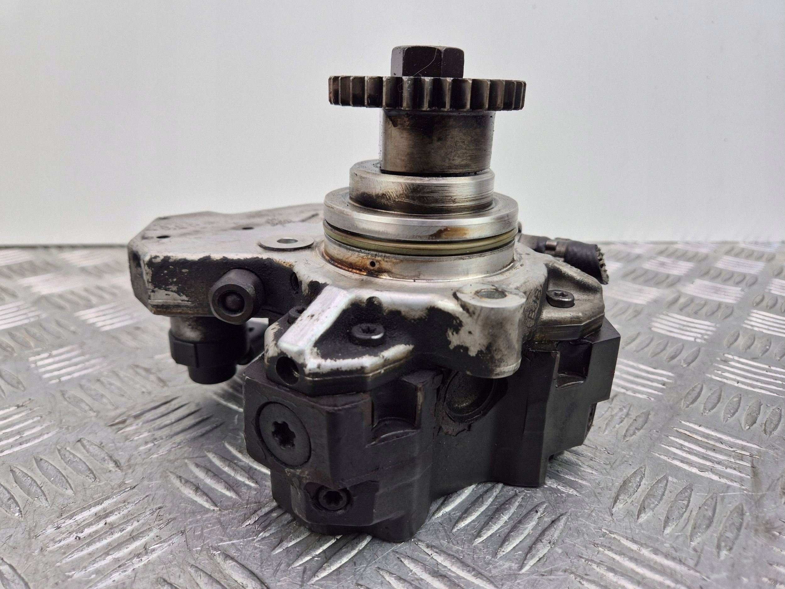 Mercedes E320 CDI W211 Einspritzpumpe A6420106600 OM642.920