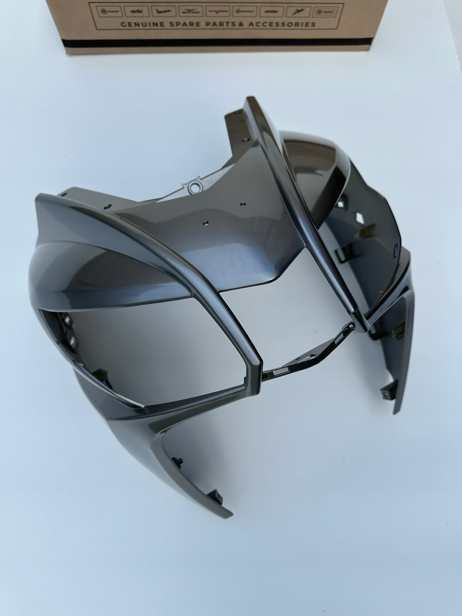Aprilia Sxr 50 vrchlík šedý lesk Nová originál