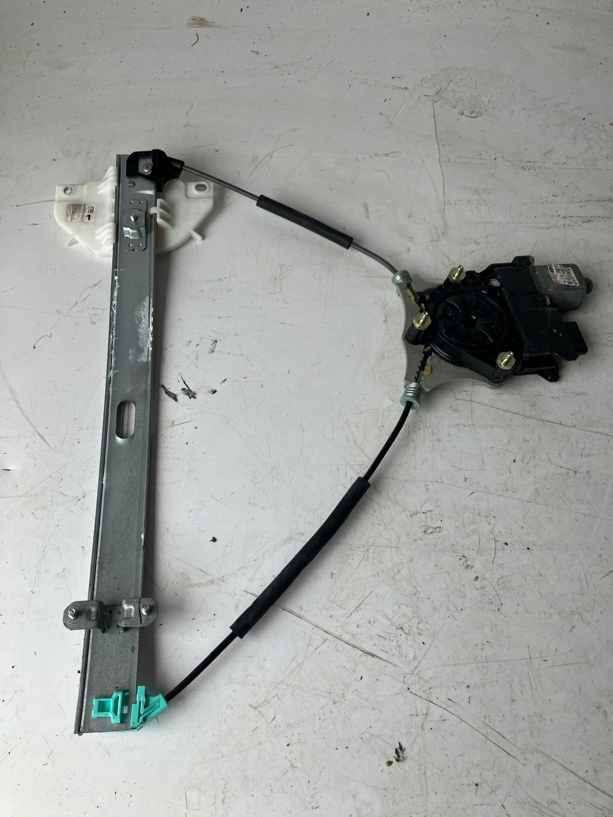 window regulator left front KIA RIO IV 82450-H8010