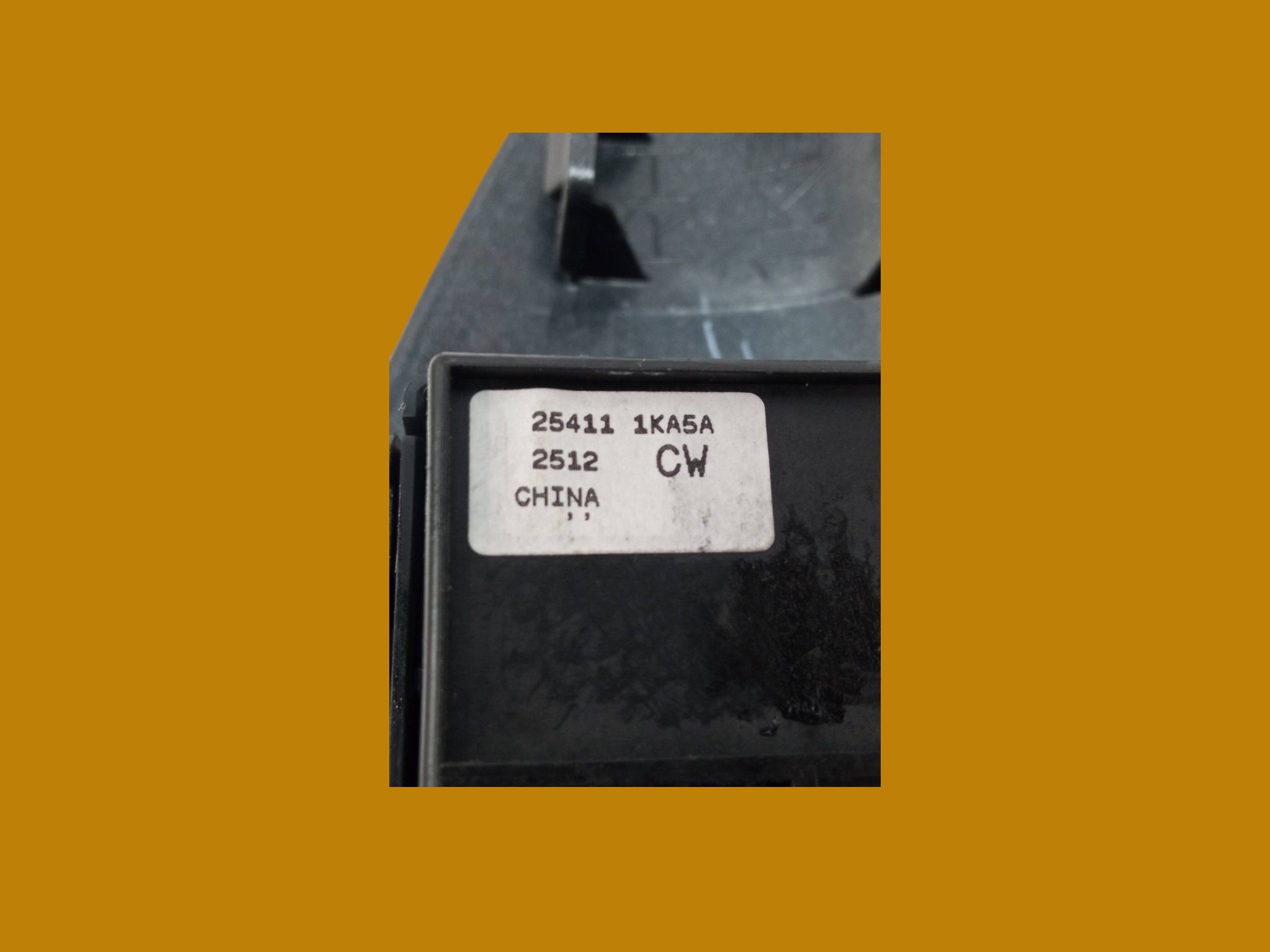 window control switch right front 254111KA5A Nissan Juke and (2010- )