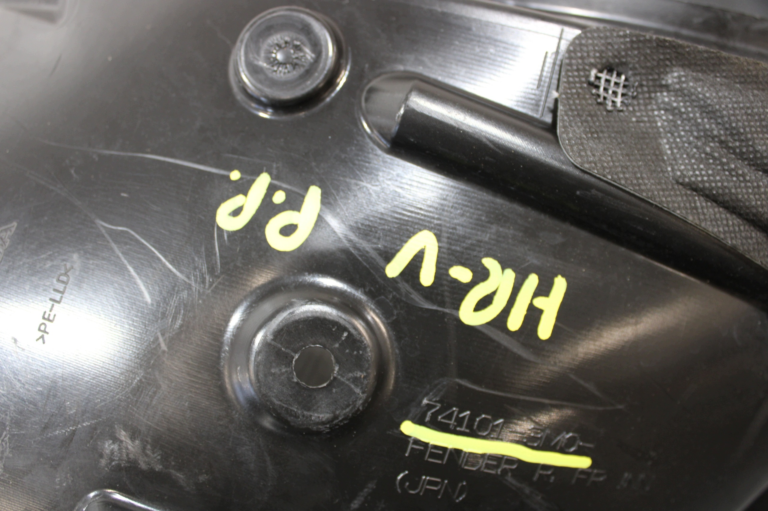 mudguard right front 74101-3M0 HONDA HRV H-RV III 3 2021