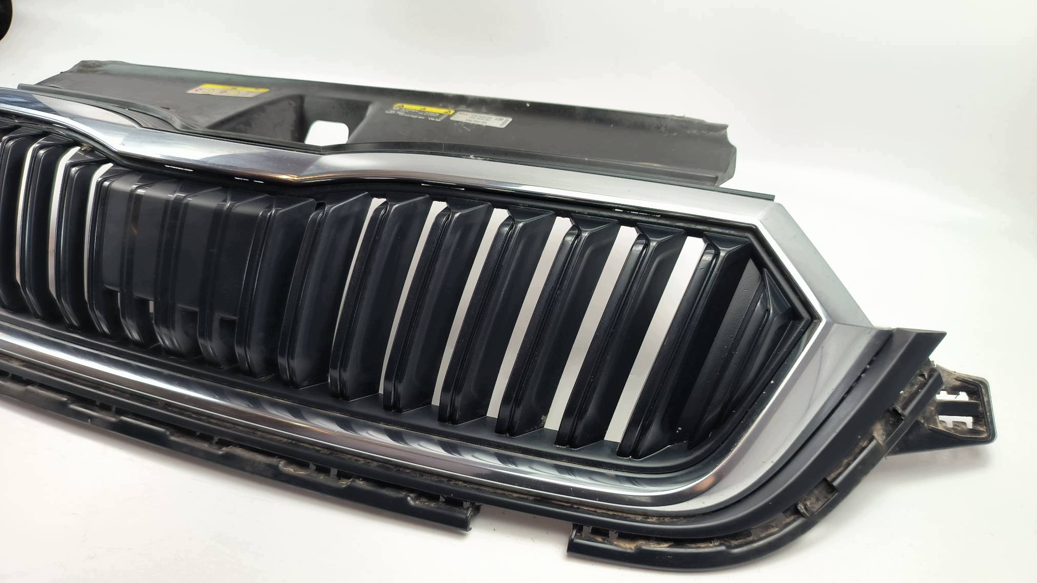 grill grill SKODA OCTAVIA IV