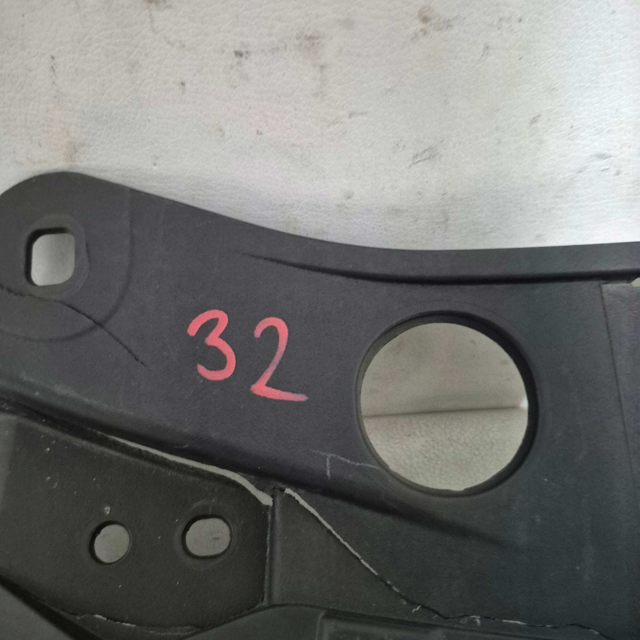 MAZDA 3 III 13-16 kryt příčka GORA stěny