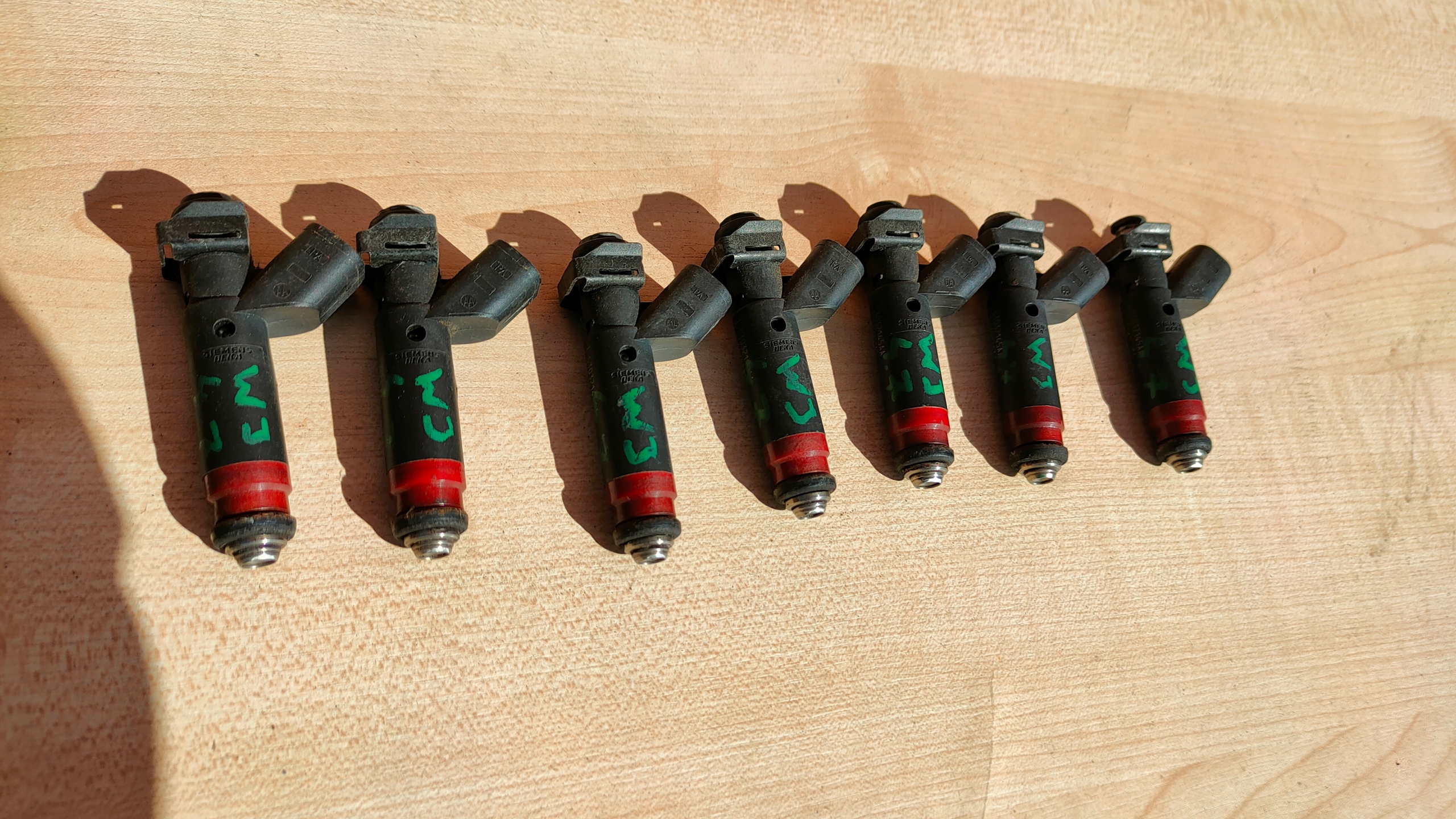 JEEP GRAND CHEROKEE WJ Wk 4.7 WTRYSKIWACZ PALIWA