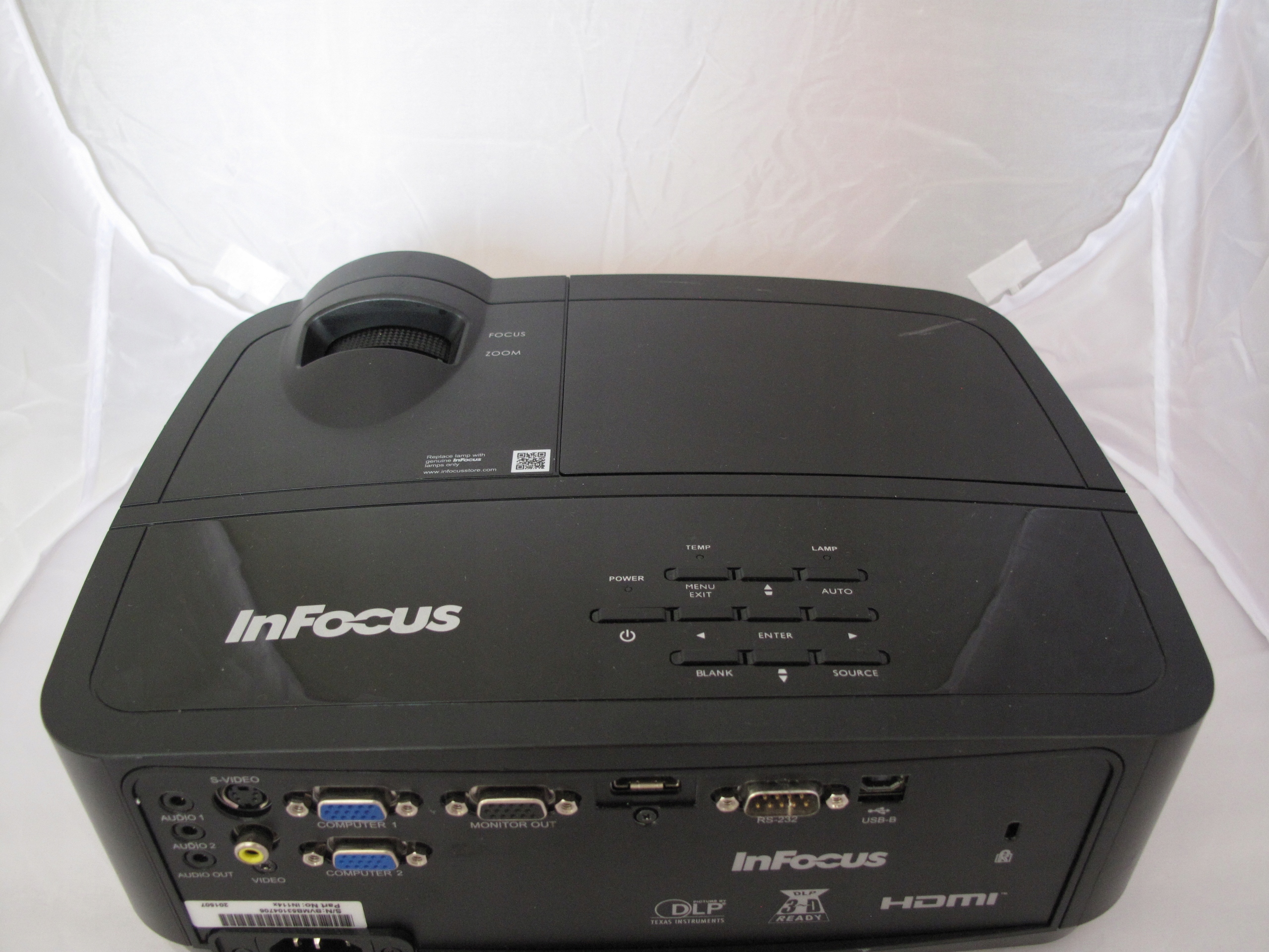 PROJEKTOR RZUTNIK INFOCUS 3200ANSI HDMI XBOX PS4 Żywotność lampy w trybie normalnym 5000 h