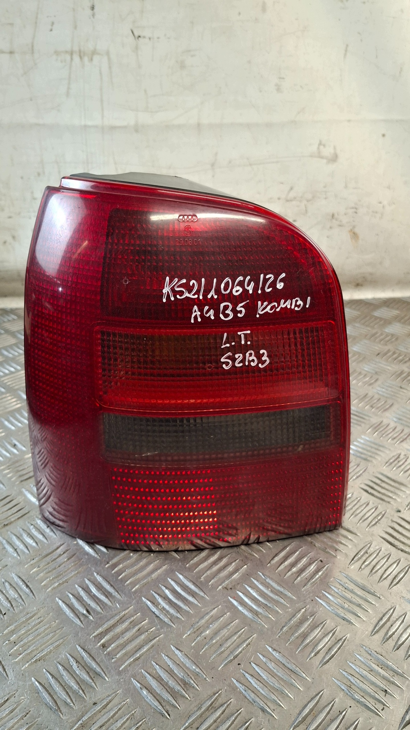 light left rear part AUDI A4 B5 KOMBI