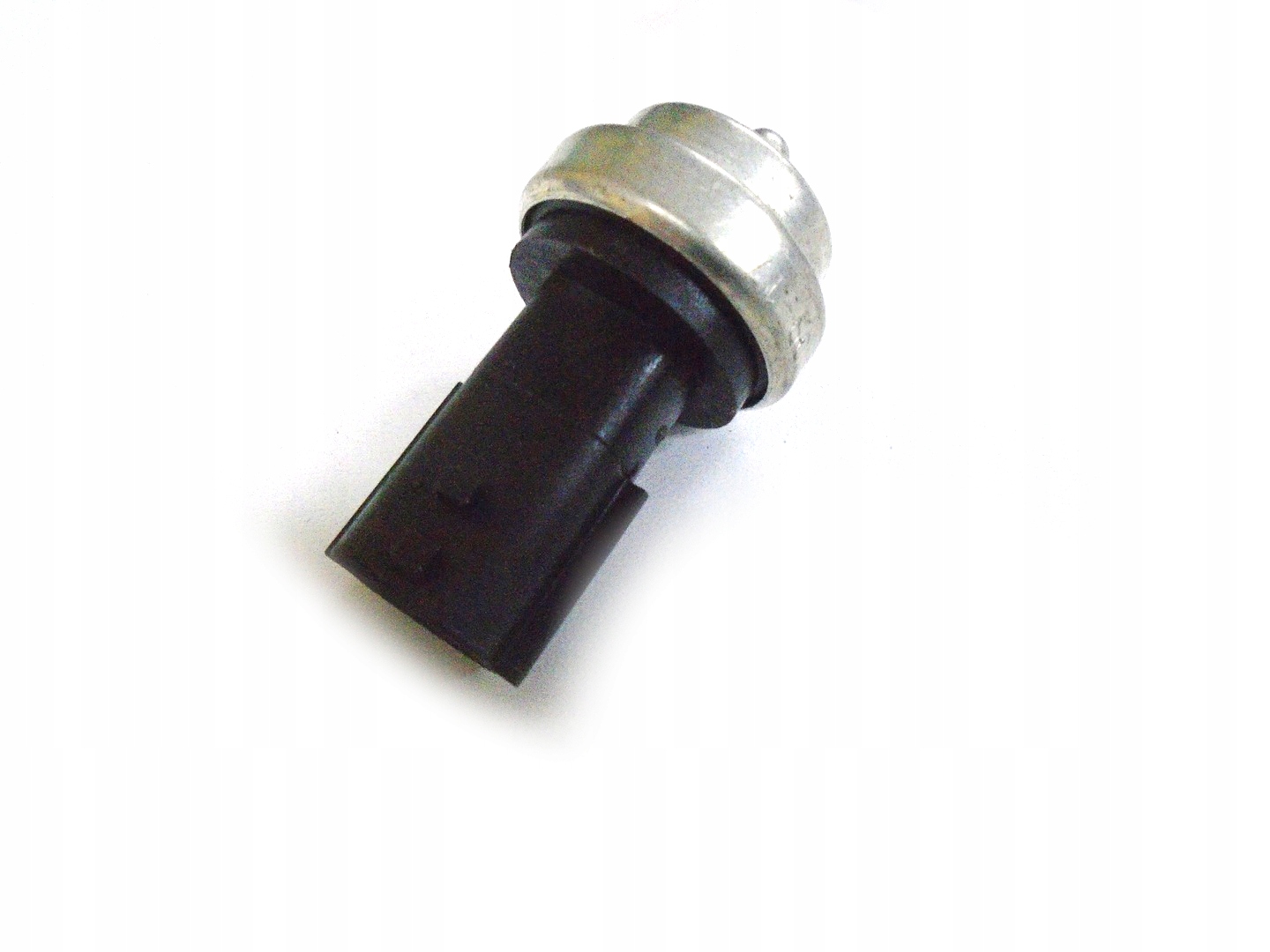 Czujnik temperatury silnika Renault 226301872R Producent części Renault OE