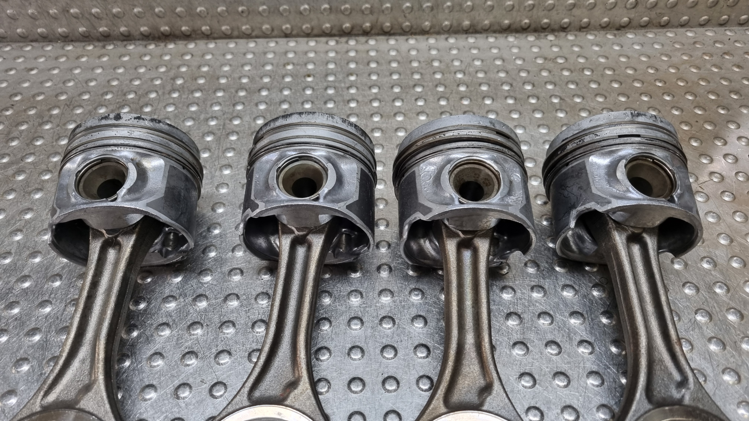 piston bielle 83L57 059AA VW TOUAREG 7L A5 8T A6 C6 Q7 4L 3.0 TDI ASB BMK