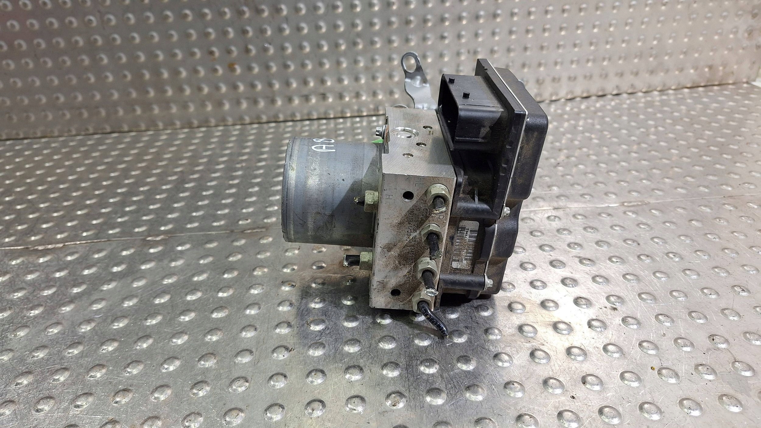pump control unit ABS 6798990 6798989 0265951101 BMW X1 E84 2.0 D